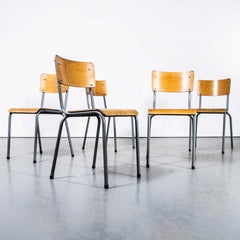 Chaises de salle à manger empilables simples Mullca des années 1960 - Lot de cinq