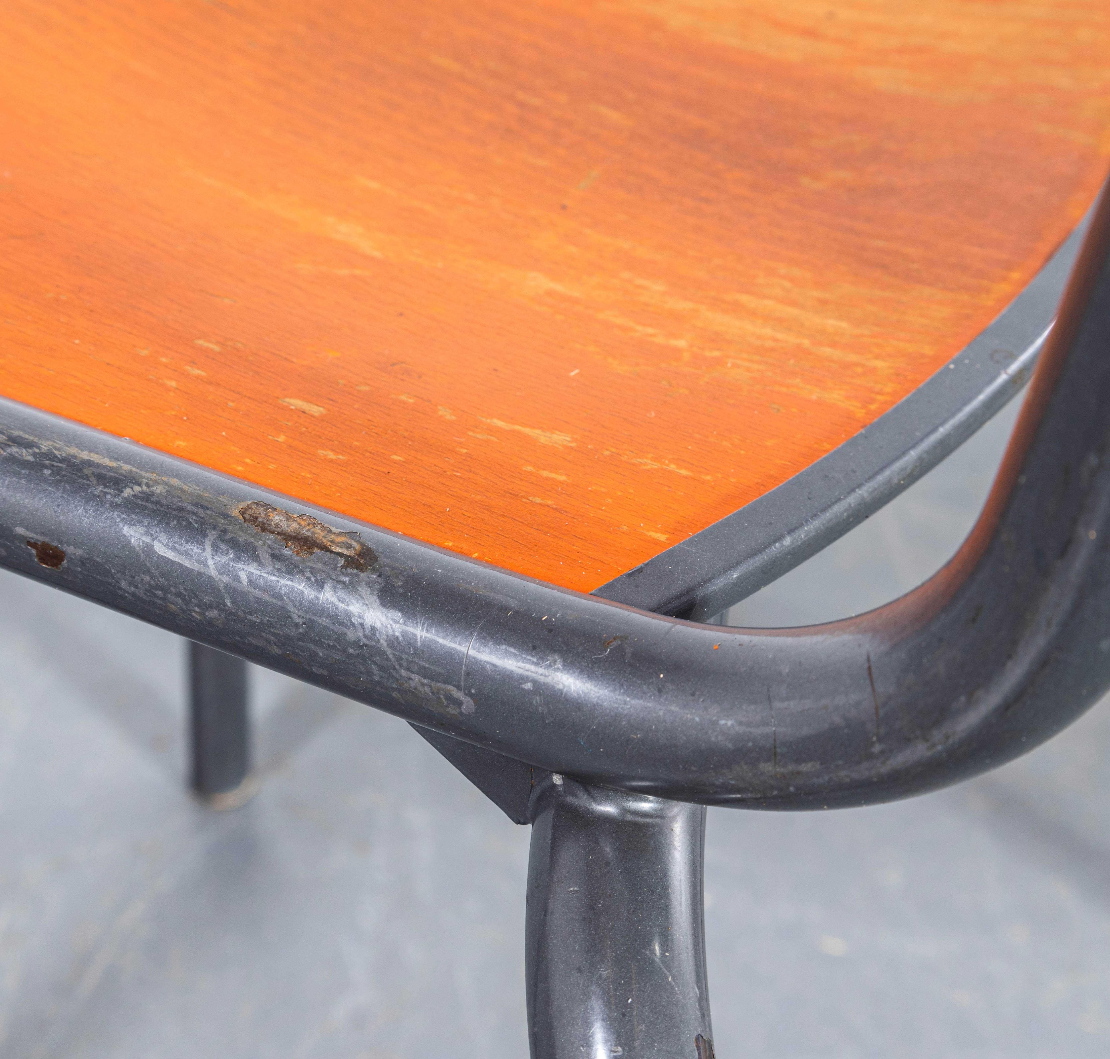 1960's French Mullca Stacking Dining Chair 510 - Schiefergestell - Set von acht im Angebot 2