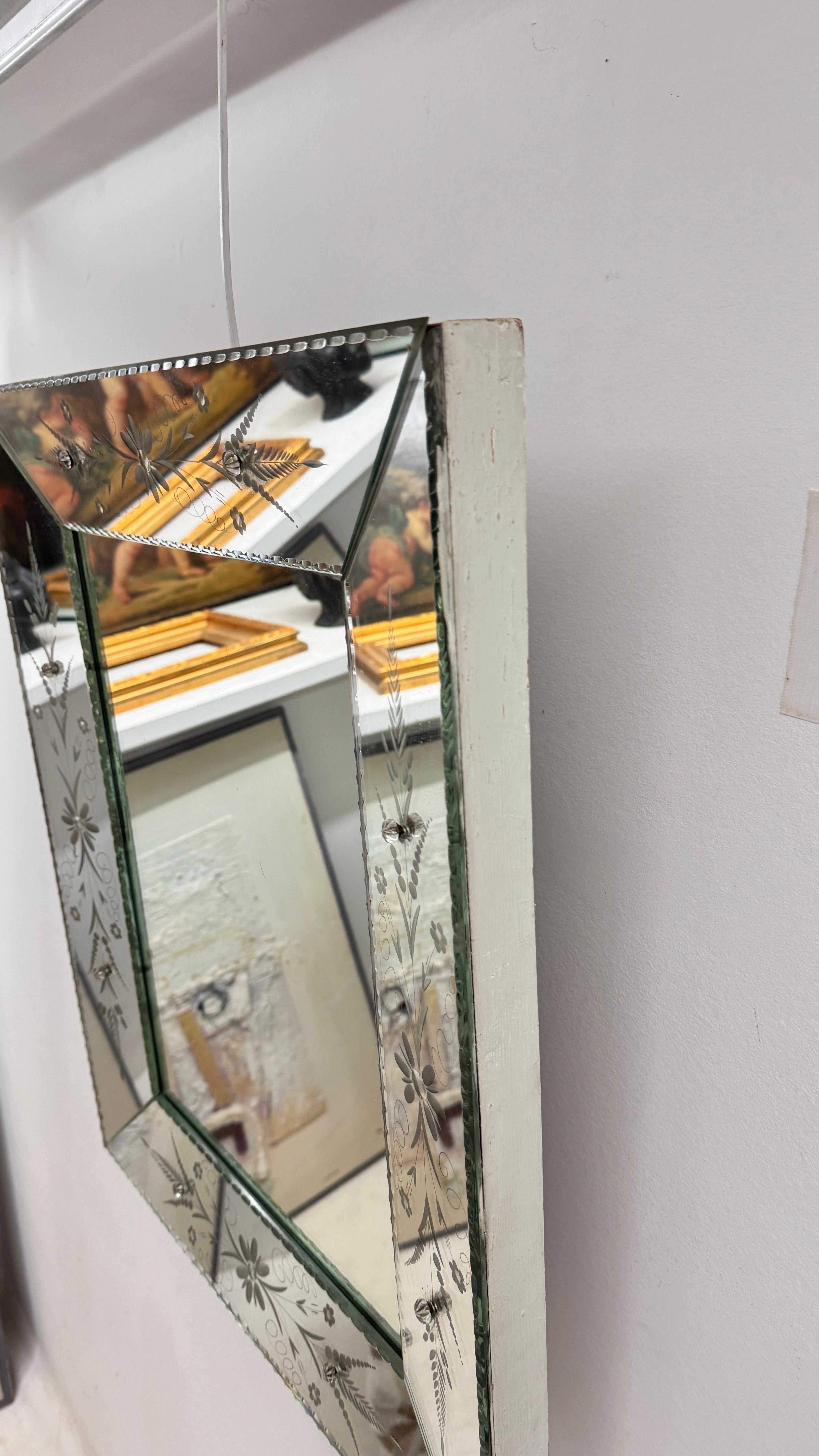 1960s French Multi-Surface Glass Mirror with Beveled Floral Decorations 7