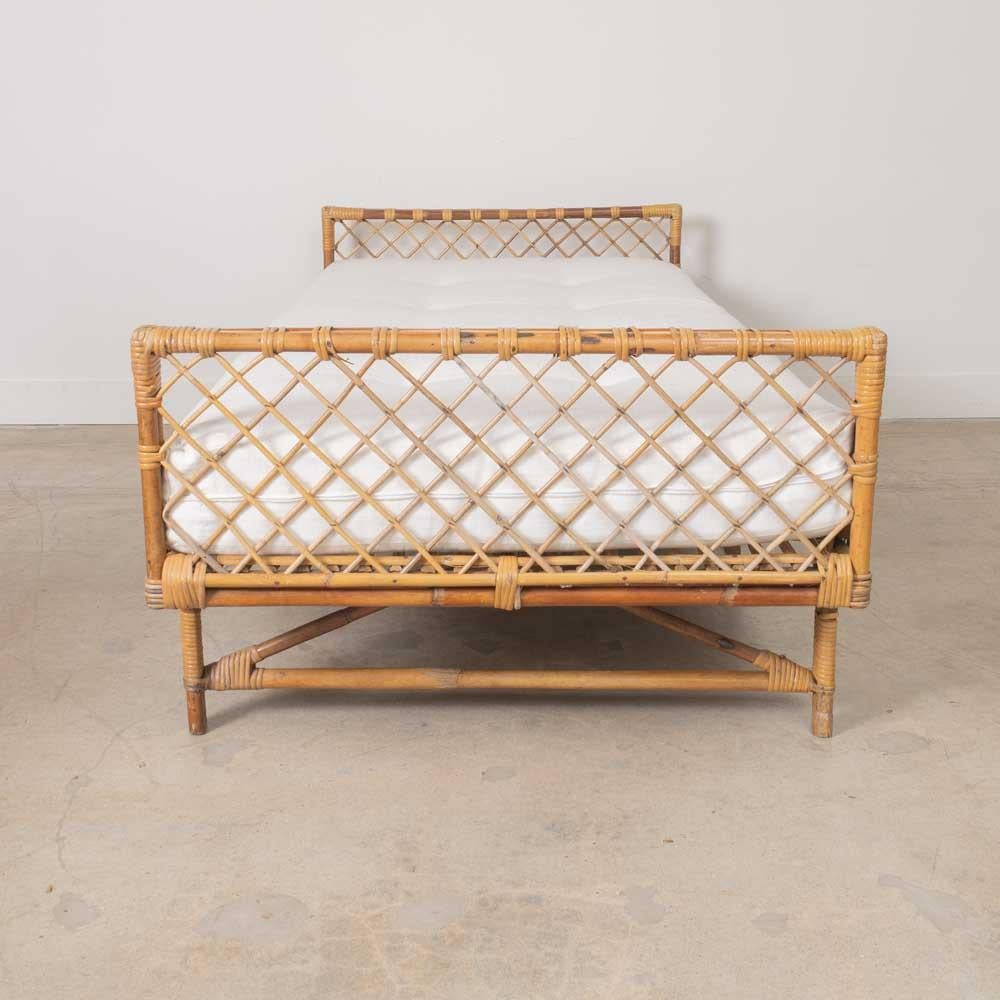 1960s French Rattan Daybed For Sale 1