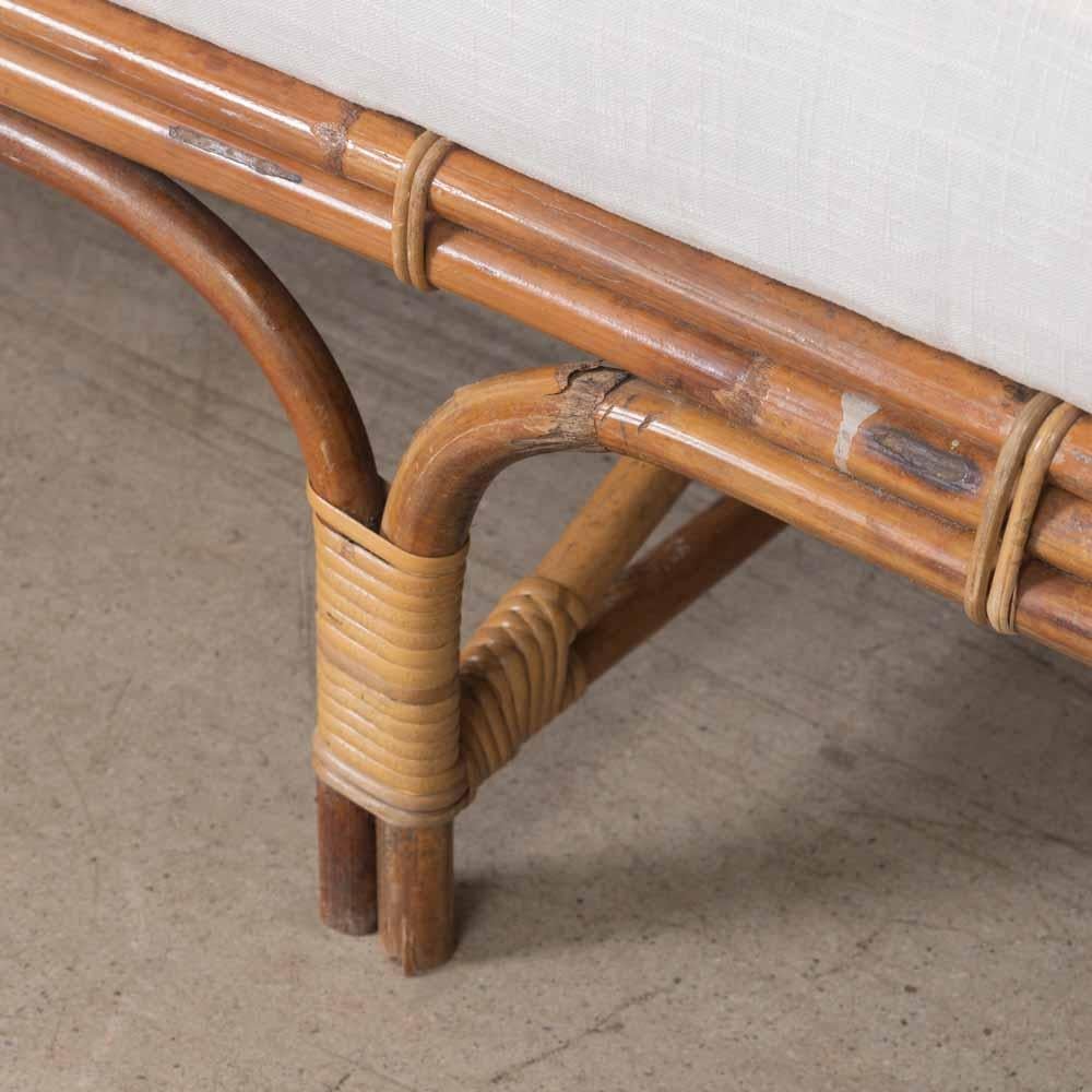 1960s French Rattan Daybed For Sale 3