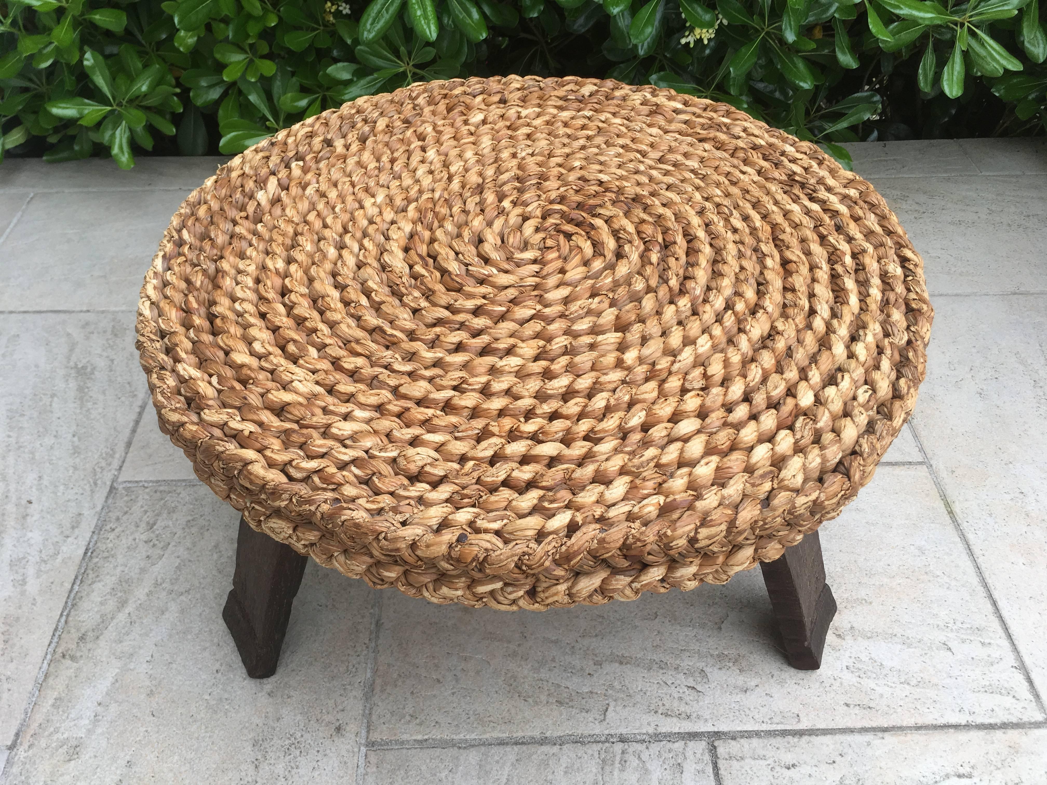 Mid-Century Modern 1960s French Rattan Round Low Table Based on Three Brown Oak Feet