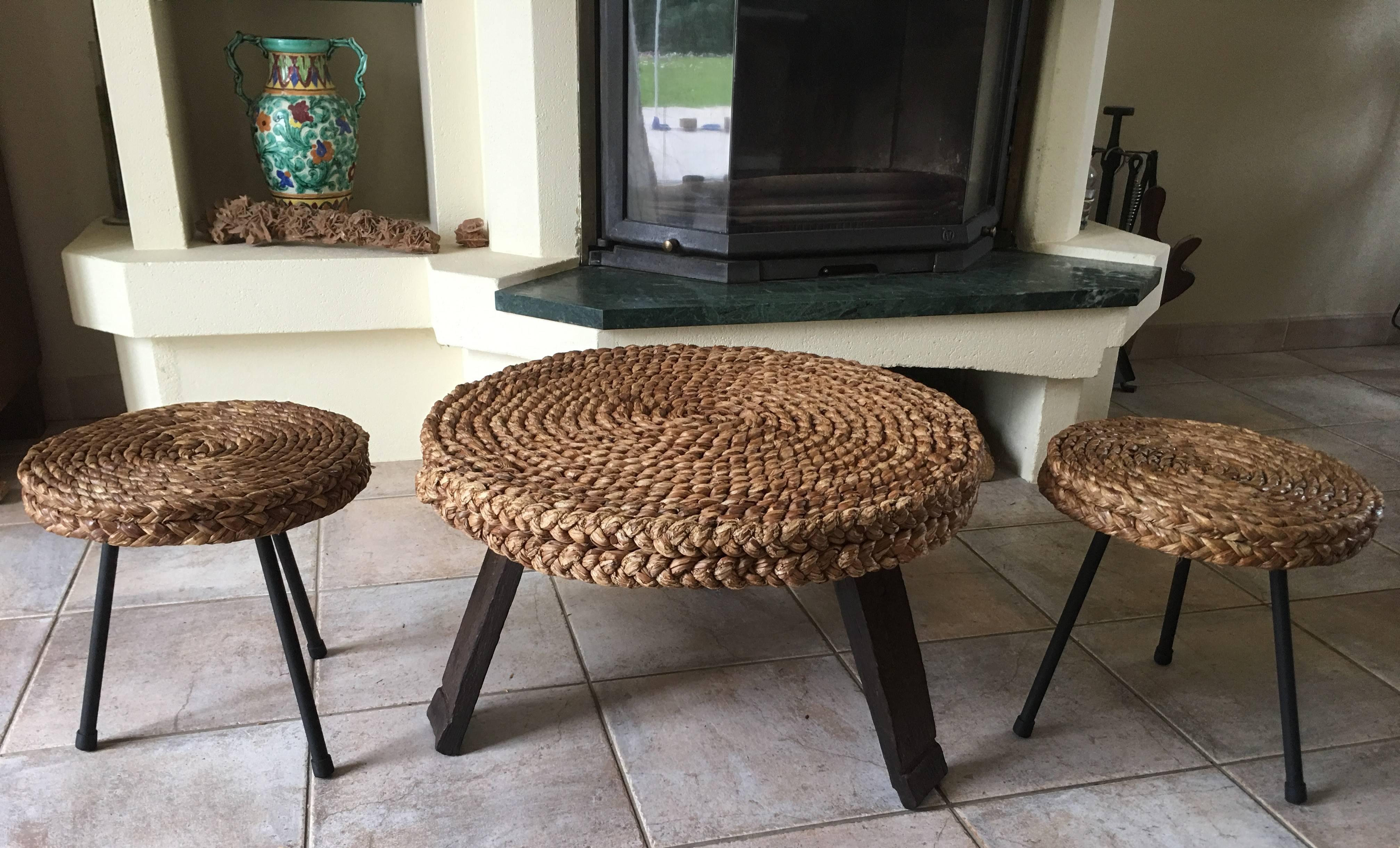 1960s French Rattan Round Low Table Based on Three Brown Oak Feet 2