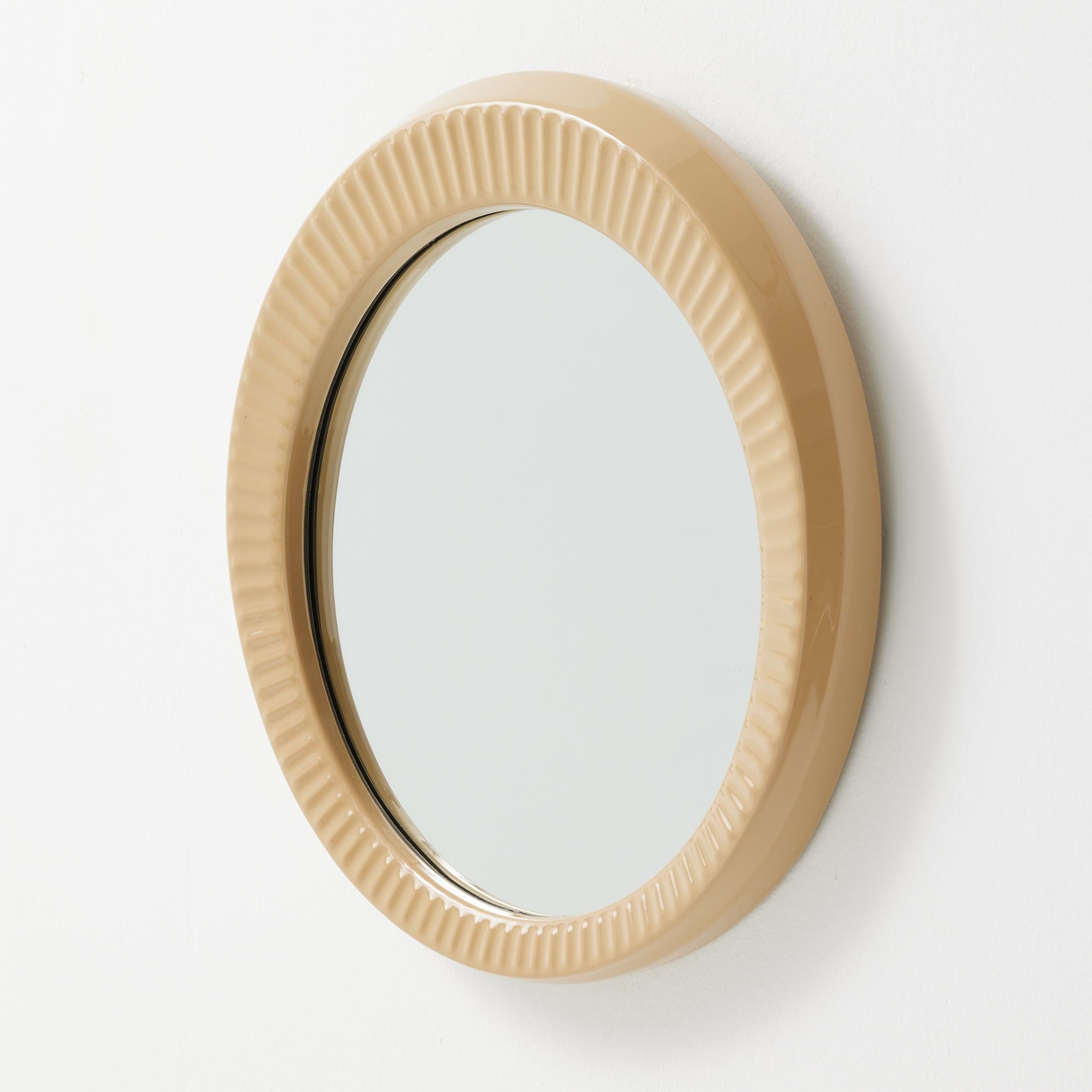 1960s French Round Mirror with Beige Glazed Ceramic Frame For Sale 3