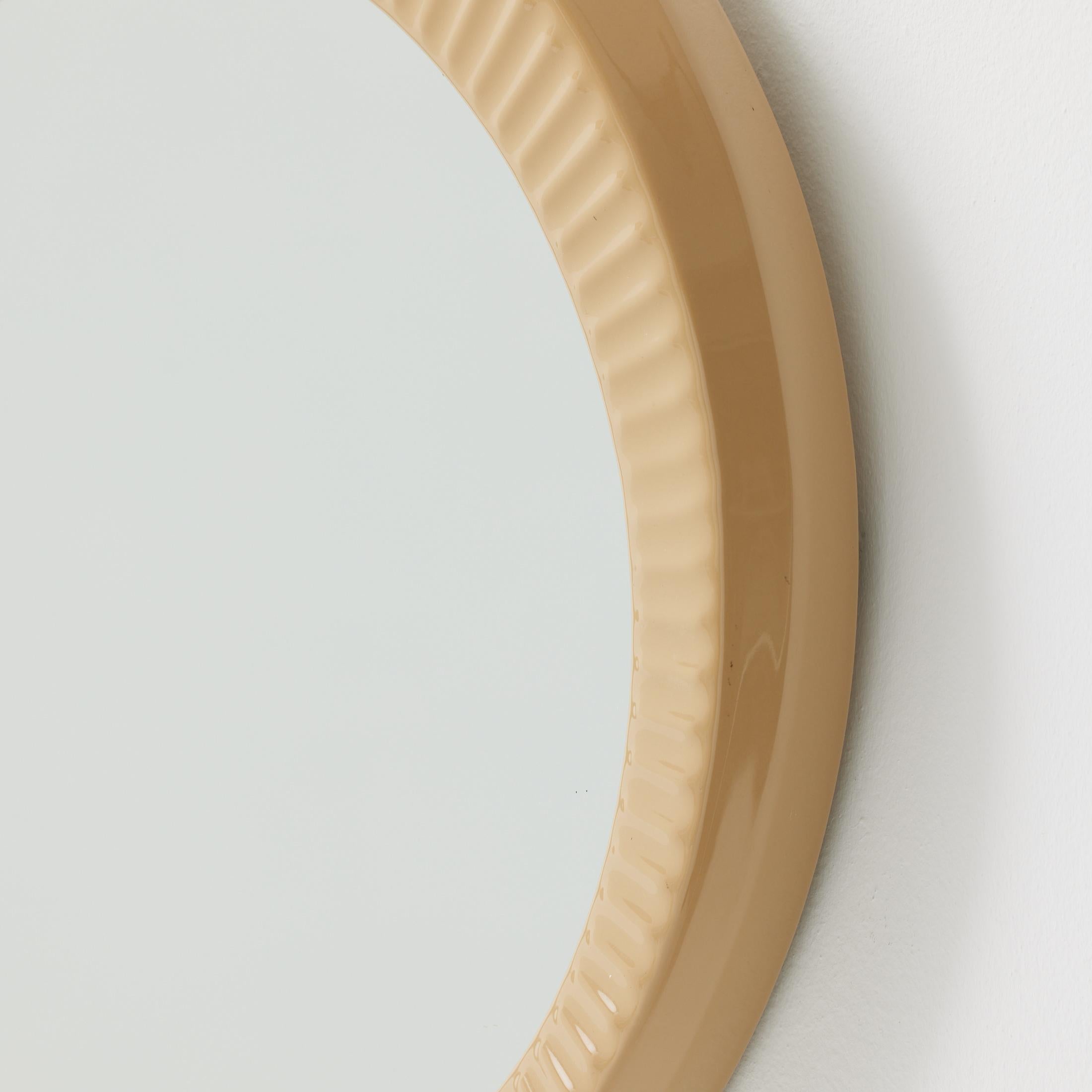 1960s French Round Mirror with Beige Glazed Ceramic Frame For Sale 4