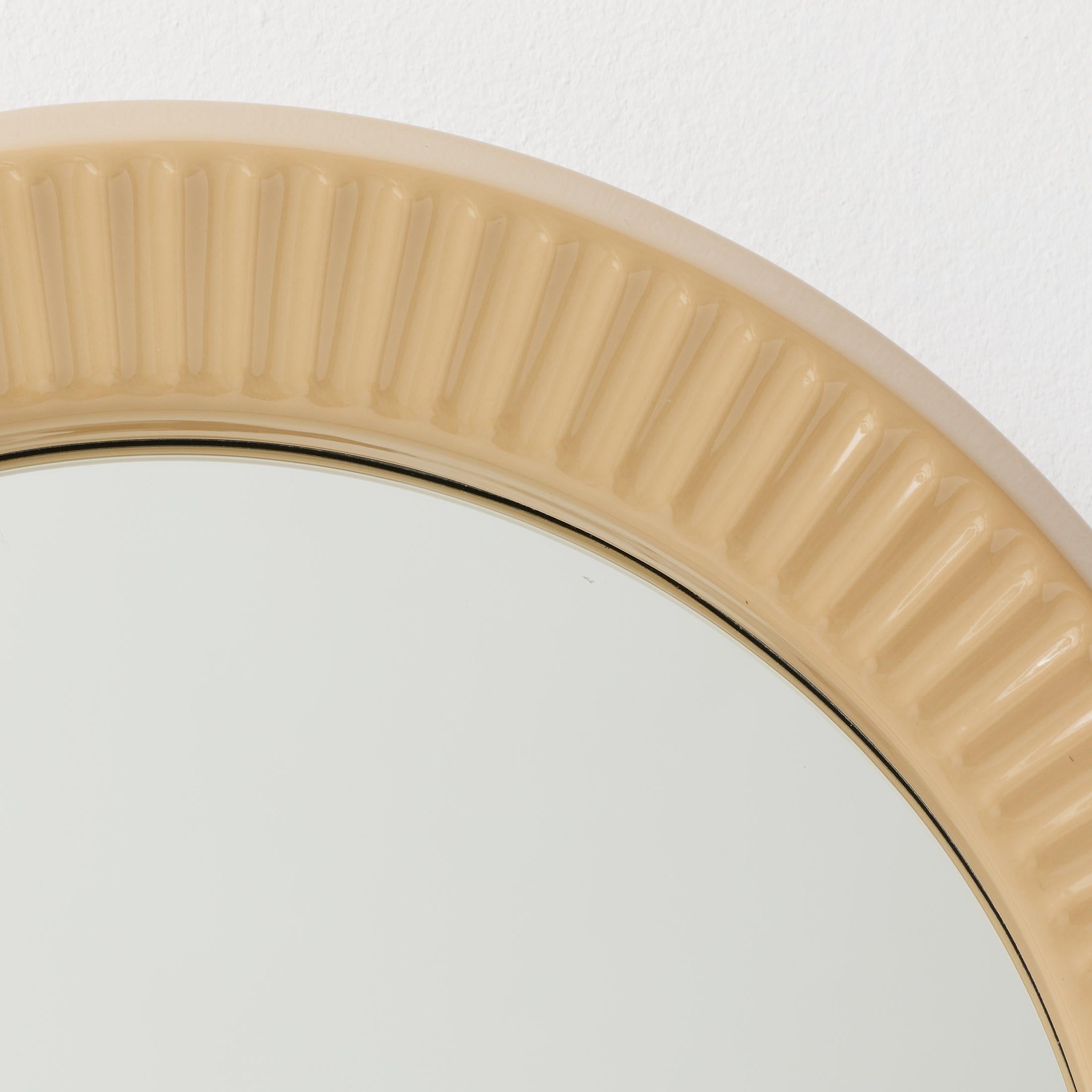 1960s French Round Mirror with Beige Glazed Ceramic Frame In Good Condition For Sale In Barcelona, ES