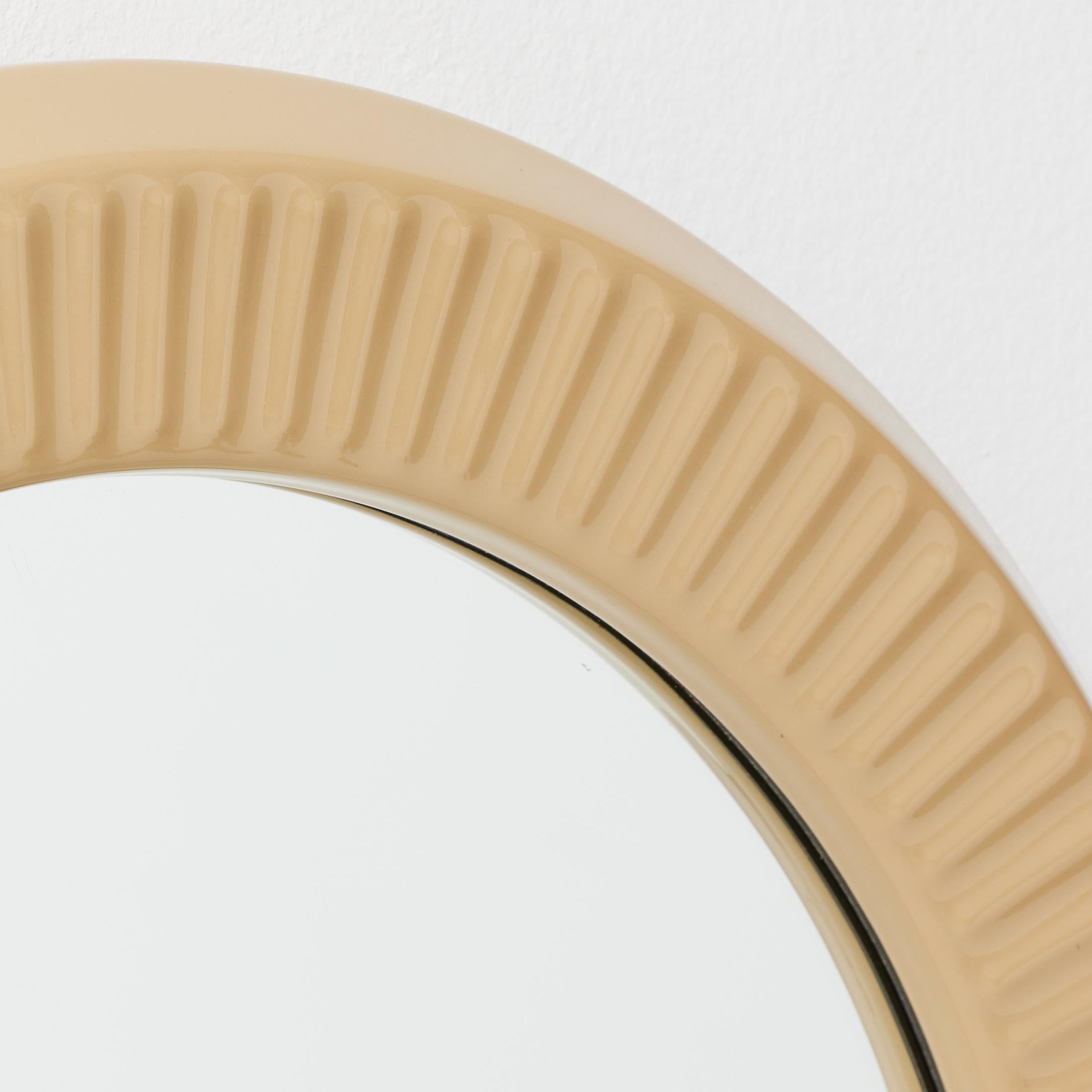 1960s French Round Mirror with Beige Glazed Ceramic Frame For Sale 1