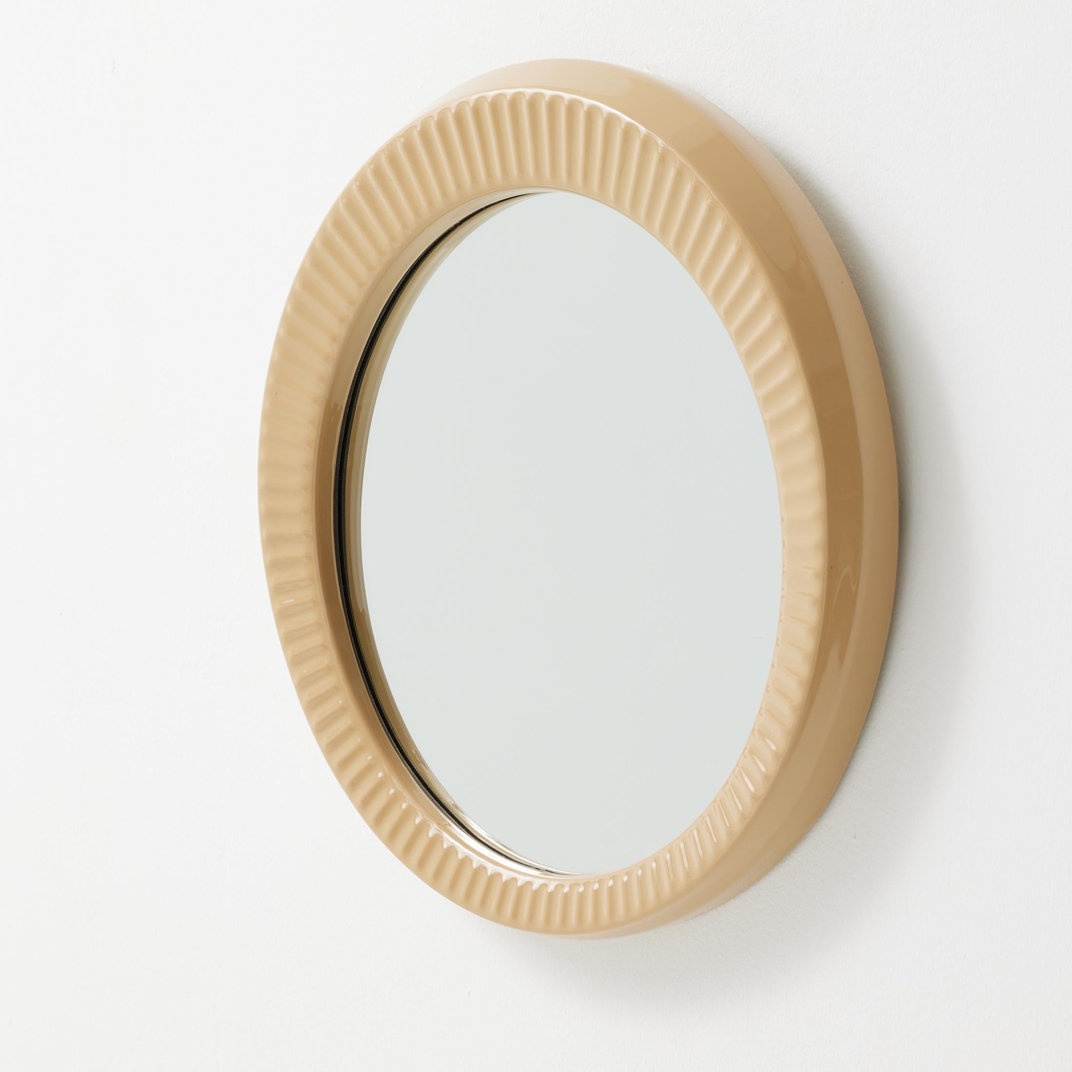 1960s French Round Mirror with Beige Glazed Ceramic Frame For Sale 2