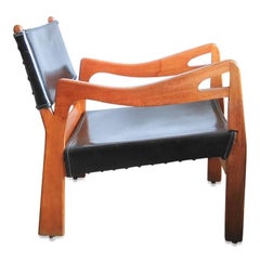 Fauteuil en chêne massif français des années 1960 par Guillerme & Chambron
