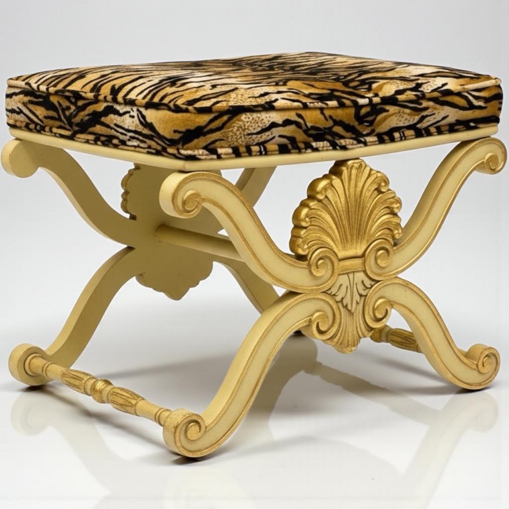 Americano Panche a X dorate in stile francese degli anni '60 di Karges in velluto tigrato - Coppia in vendita