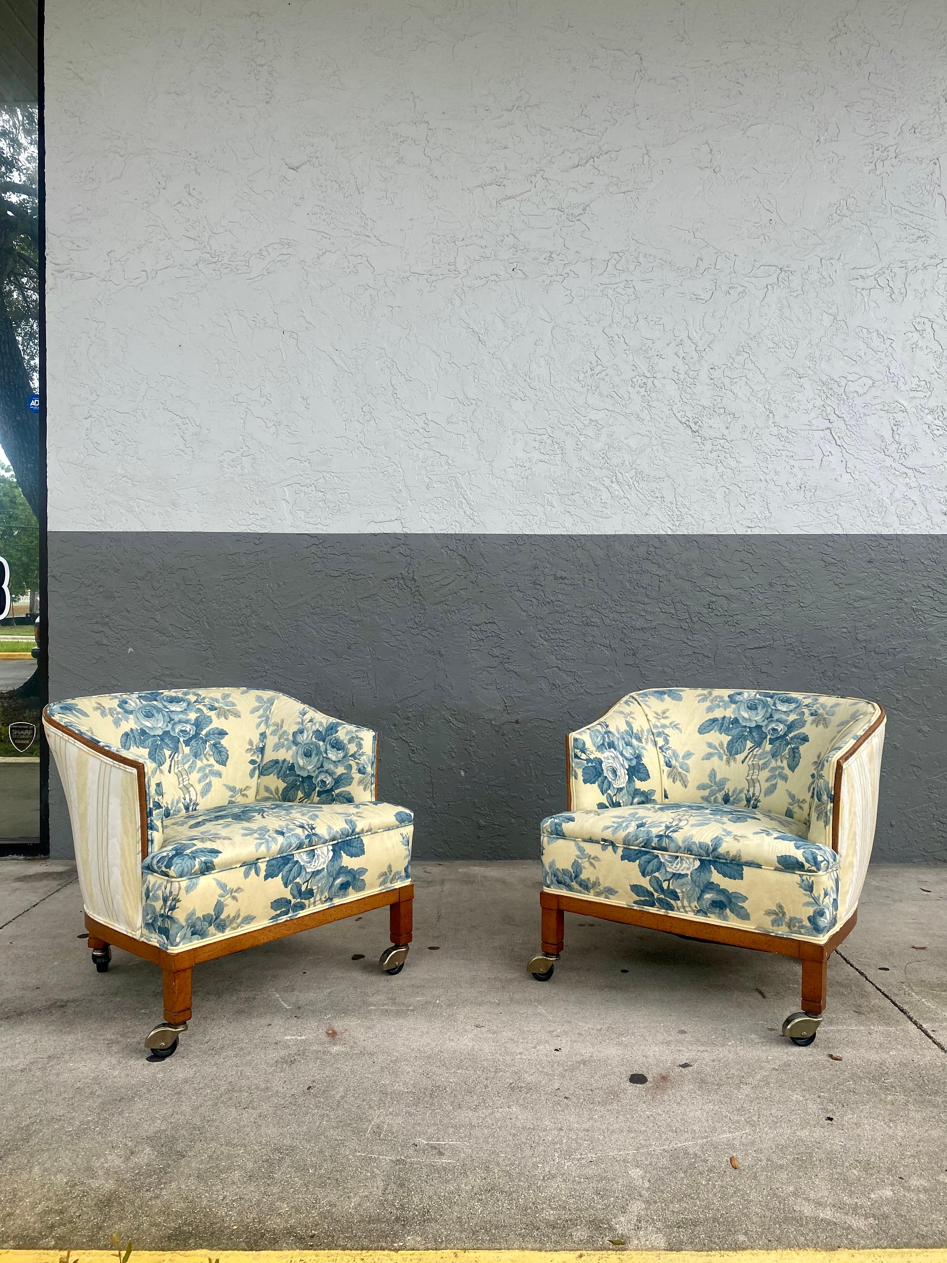 1960s French Toile Barrel Back Wood Castors Chairs, Set of 2 In Good Condition For Sale In Fort Lauderdale, FL