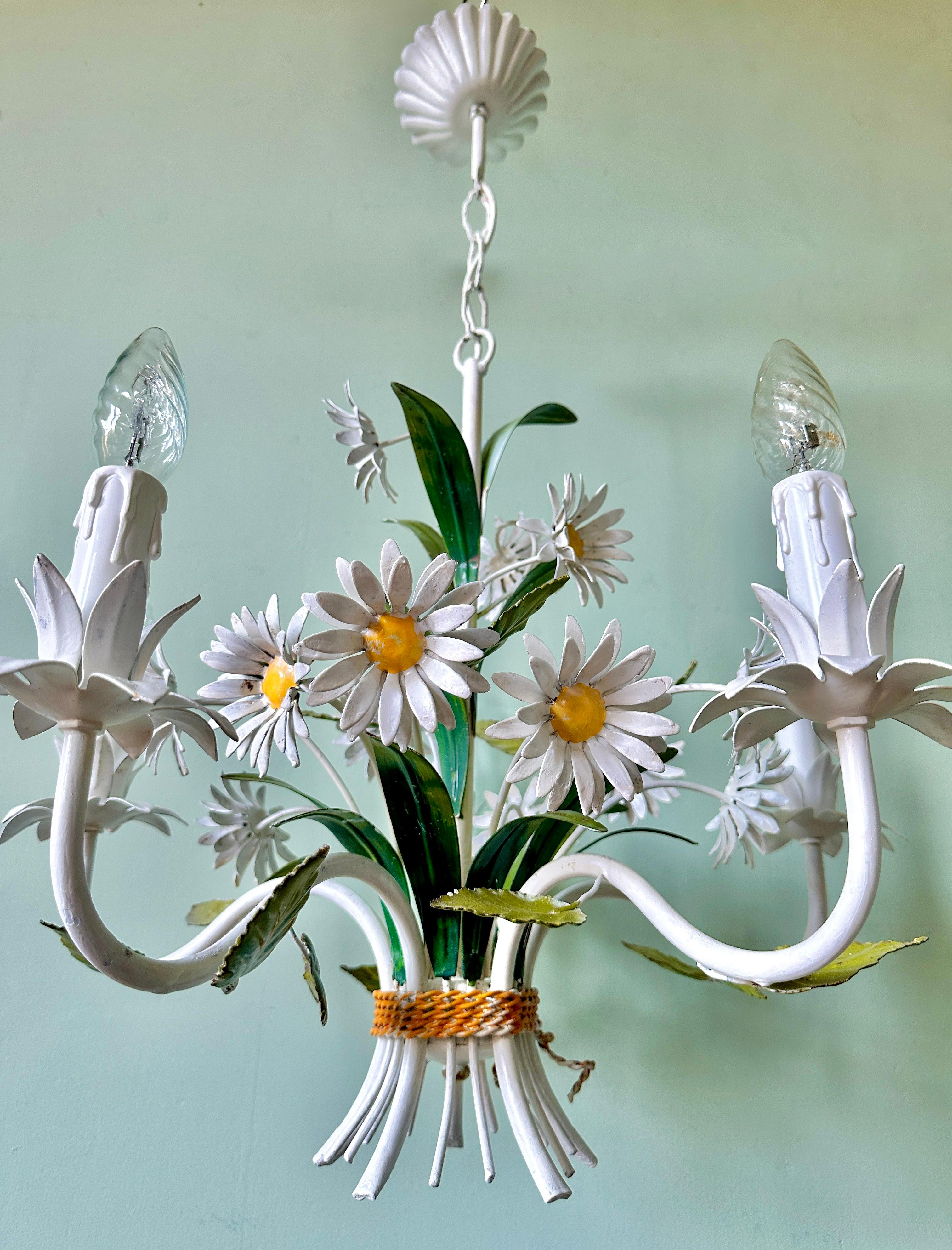 1960s French Tole Toleware Daisy Chandelier In Good Condition For Sale In London, GB