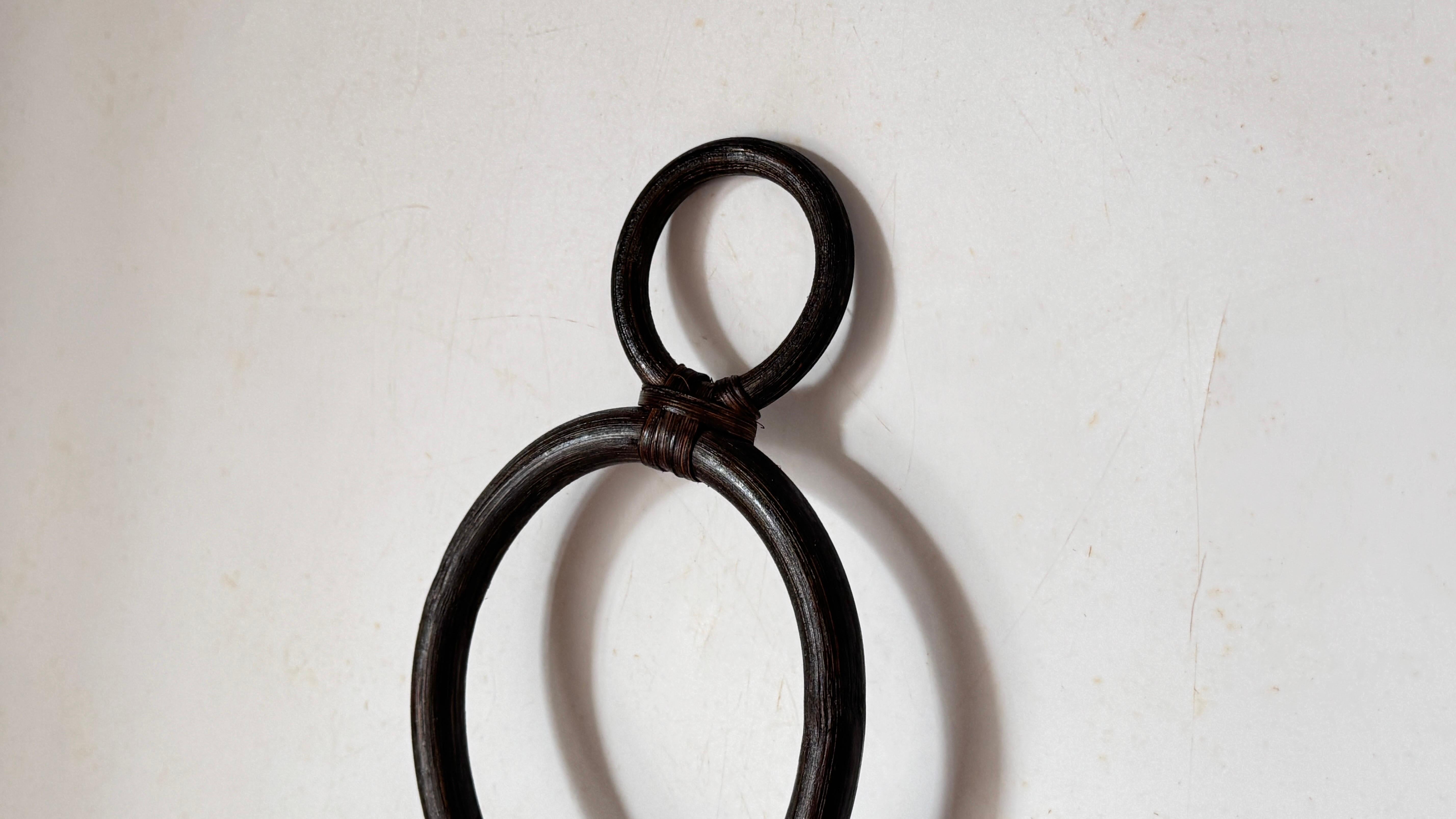 Miroir médaillon à trois cercles, rotin, style provincial français des années 1960 en vente 5