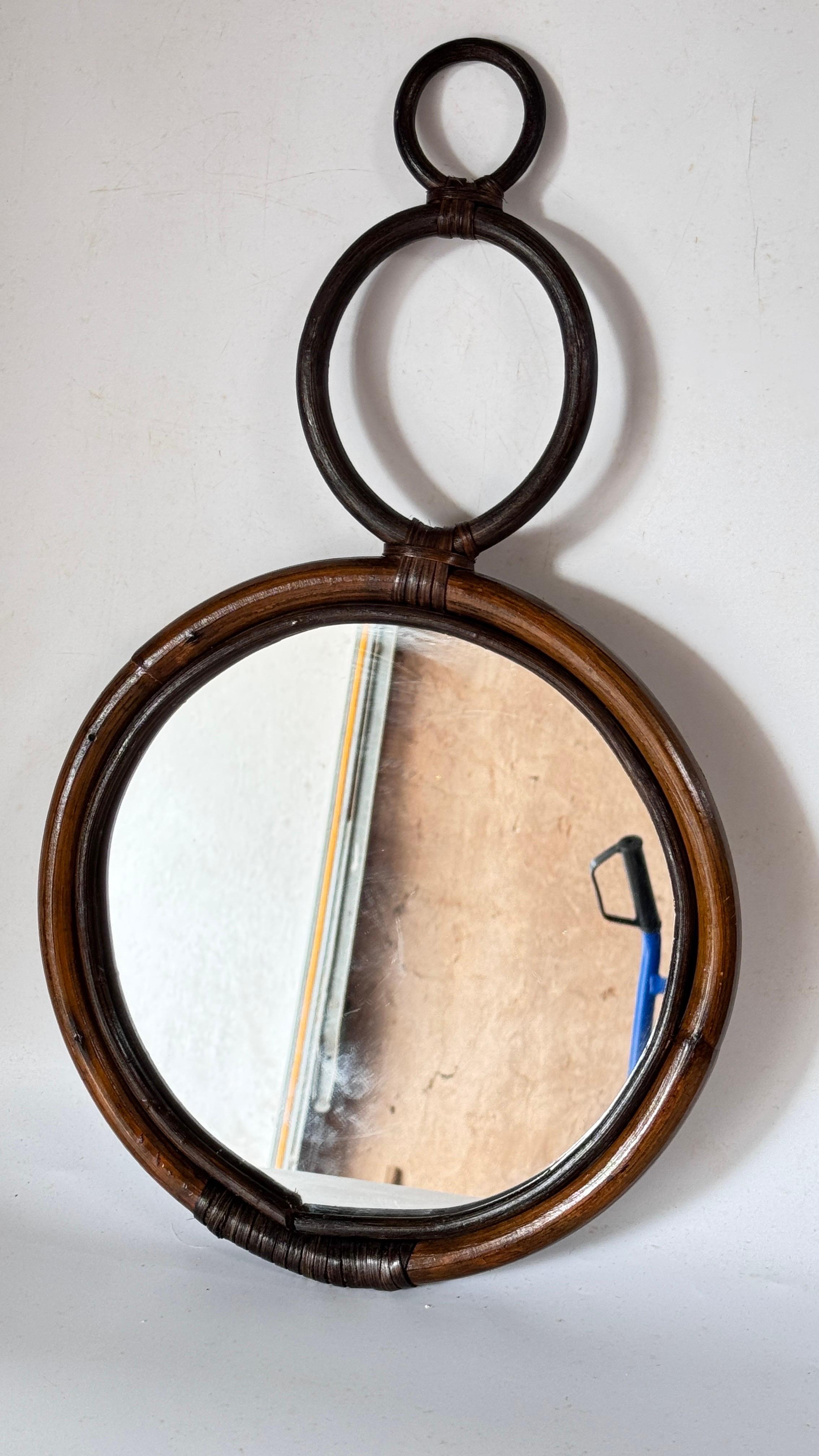 Miroir médaillon à trois cercles, rotin, style provincial français des années 1960 en vente 2