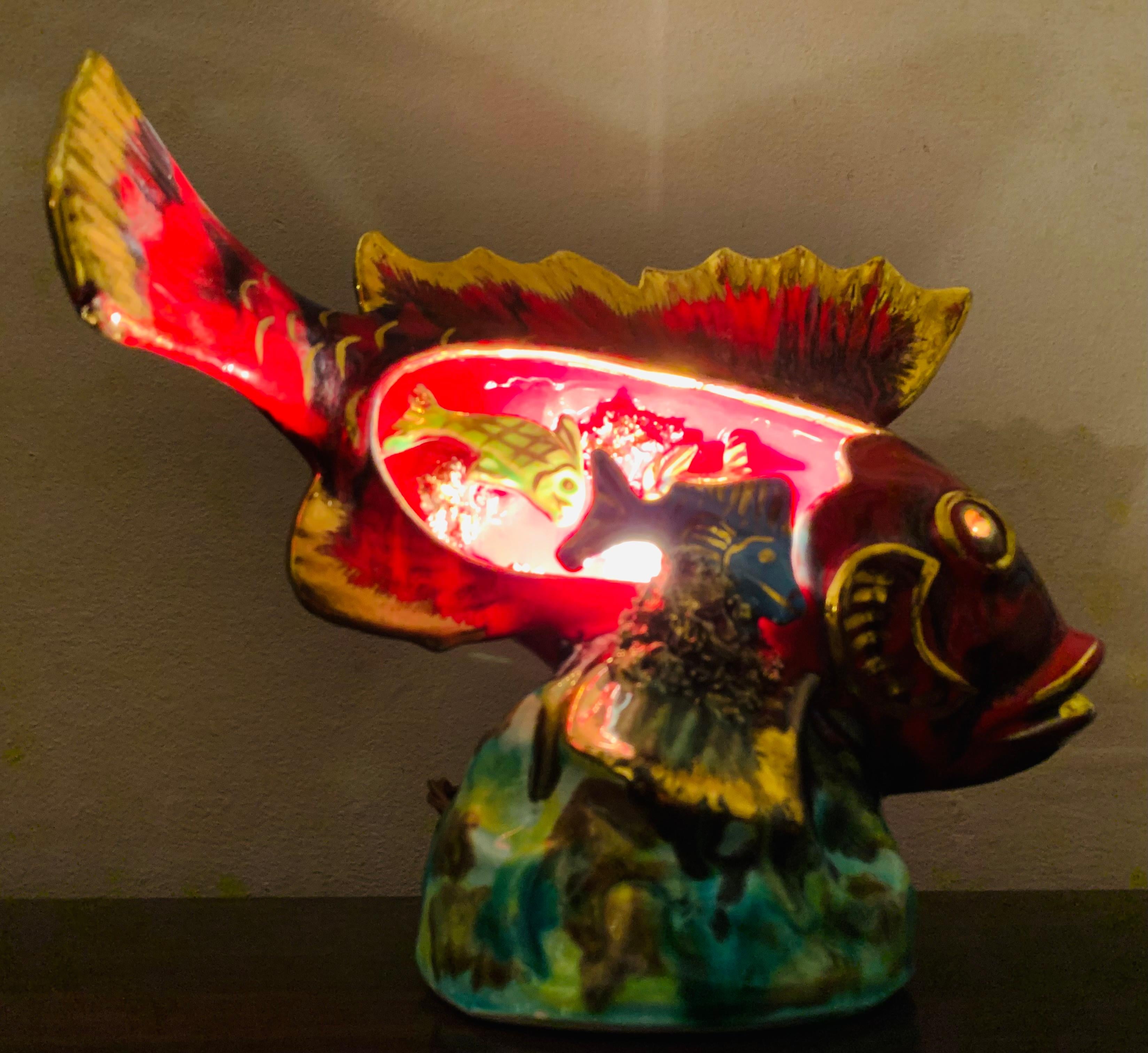 1960s French Vallauris & Monaco Ceramic Glazed Fish & Underwater Scene Lamp 6