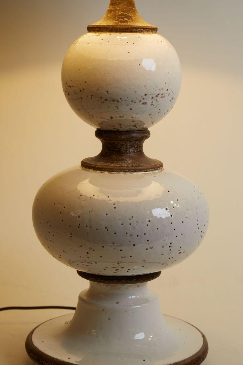 European 1960s French White Glaze Pottery Lamp with Brown Accents and Custom Lampshade