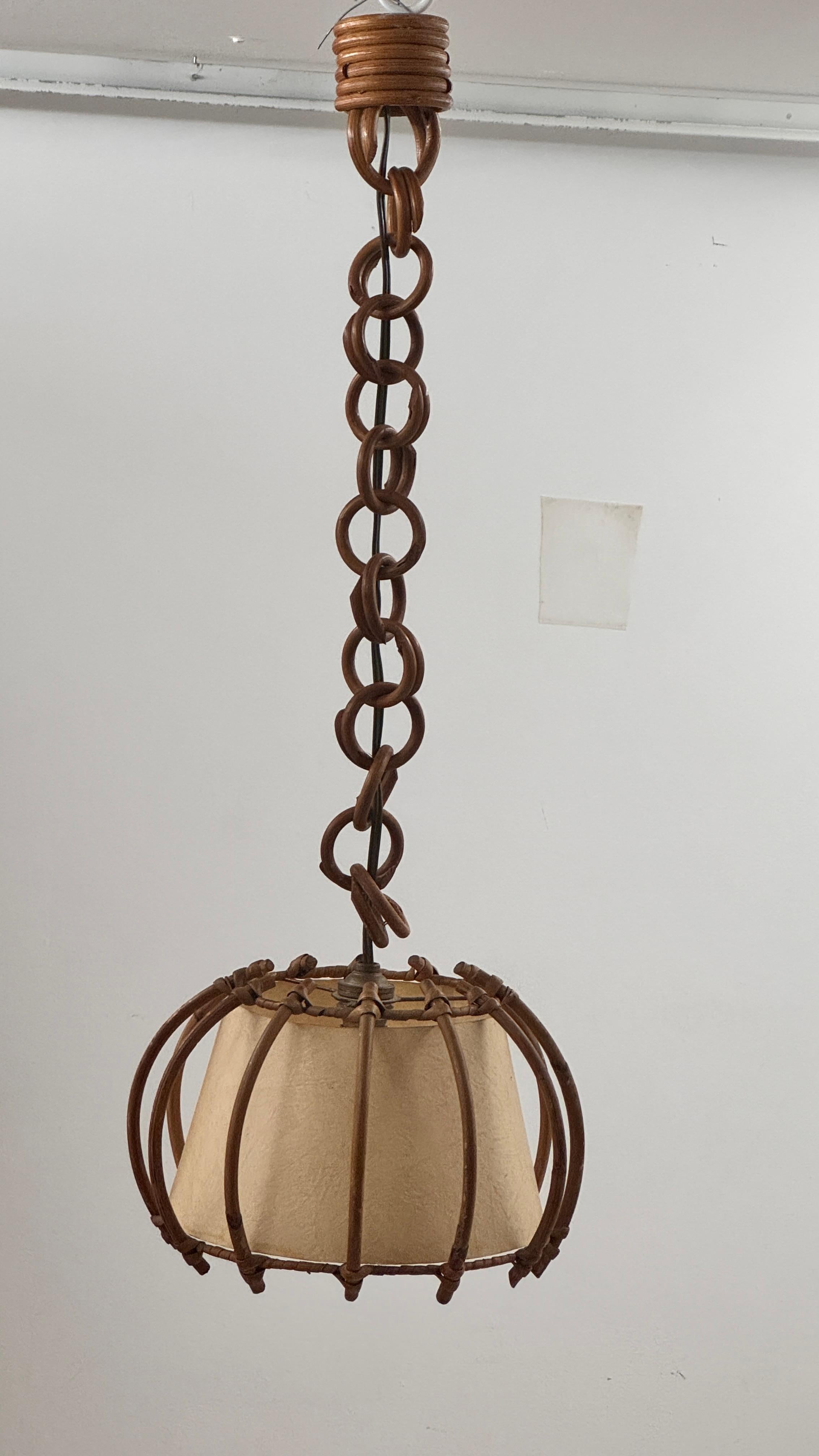 Mid-Century moderno Lampada a sospensione francese in vimini e carta degli anni '60 - Design scultoreo del Sud in vendita