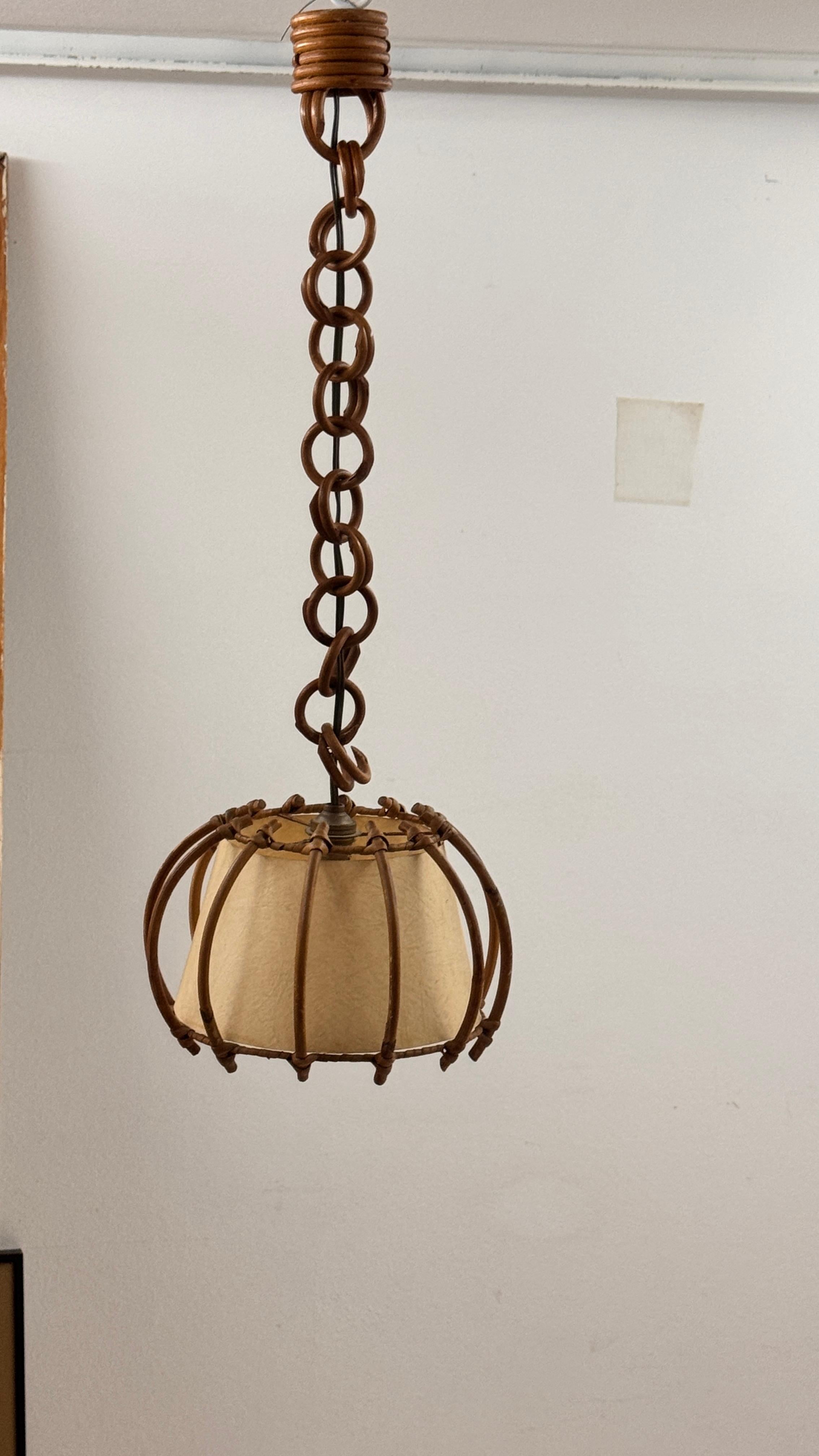 Lampada a sospensione francese in vimini e carta degli anni '60 - Design scultoreo del Sud In condizioni buone in vendita a Auribeau sur Siagne, FR