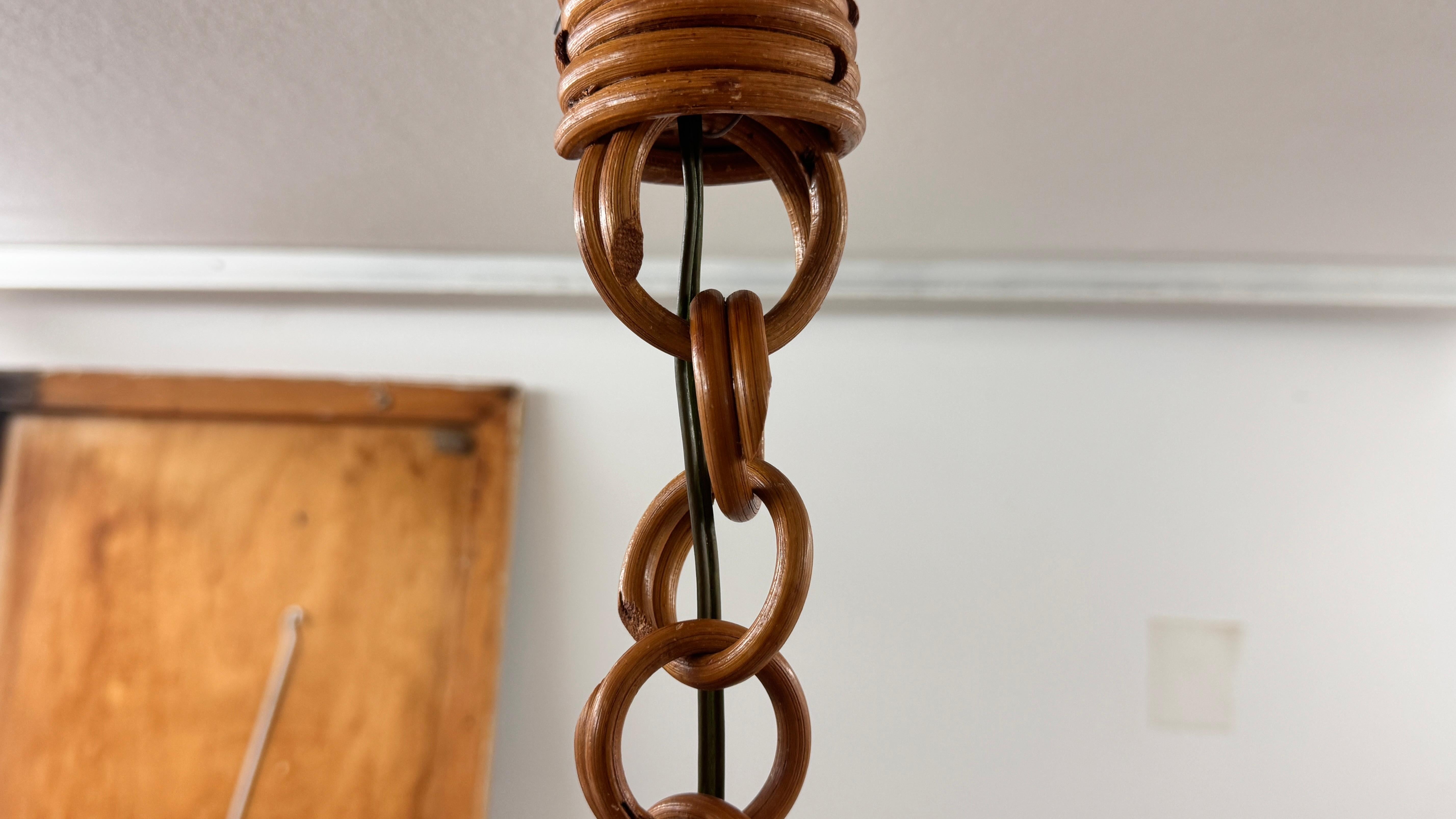 Lampada a sospensione francese in vimini e carta degli anni '60 - Design scultoreo del Sud in vendita 2