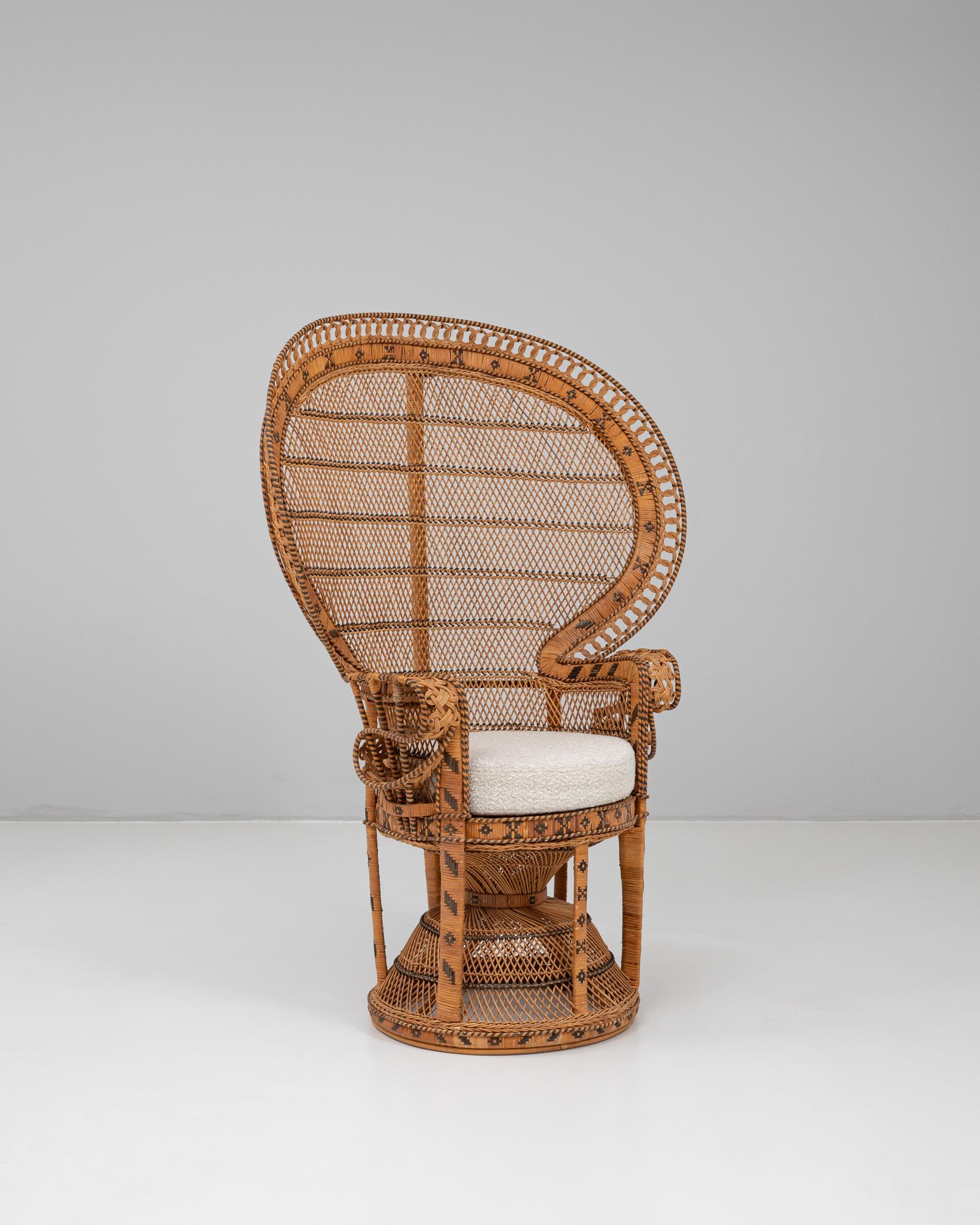 Chaise paon en osier français des années 1960 avec assise tapissée en vente 9
