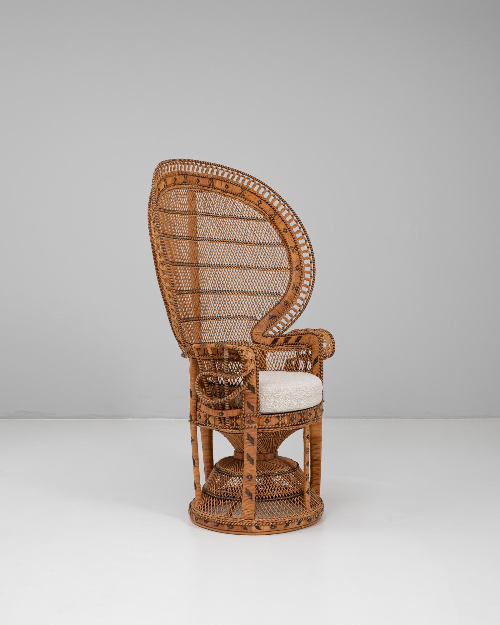 Chaise paon en osier français des années 1960 avec assise tapissée en vente 2