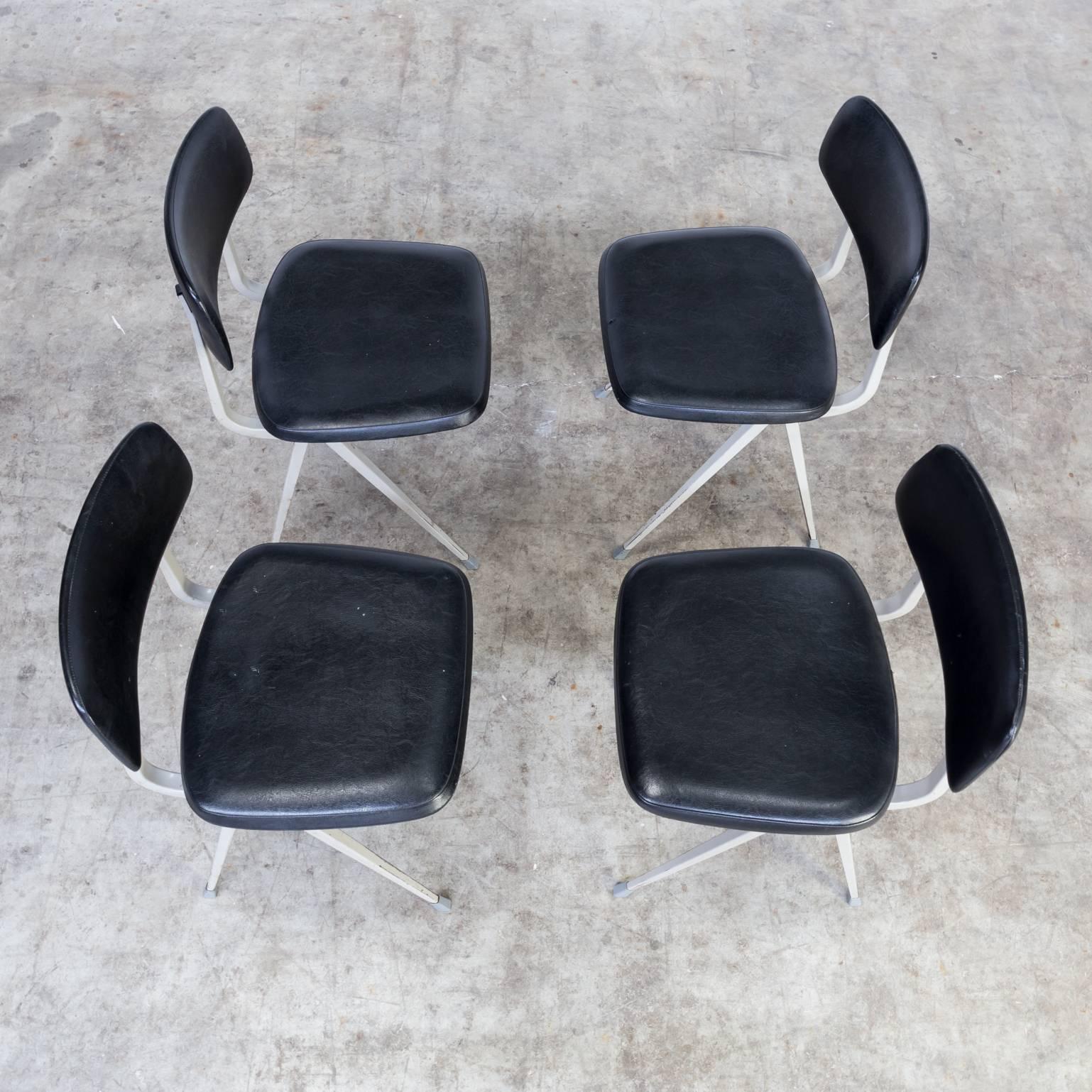 1960s Friso Kramer Office Chair for Ahrend de Cirkel For Sale 2