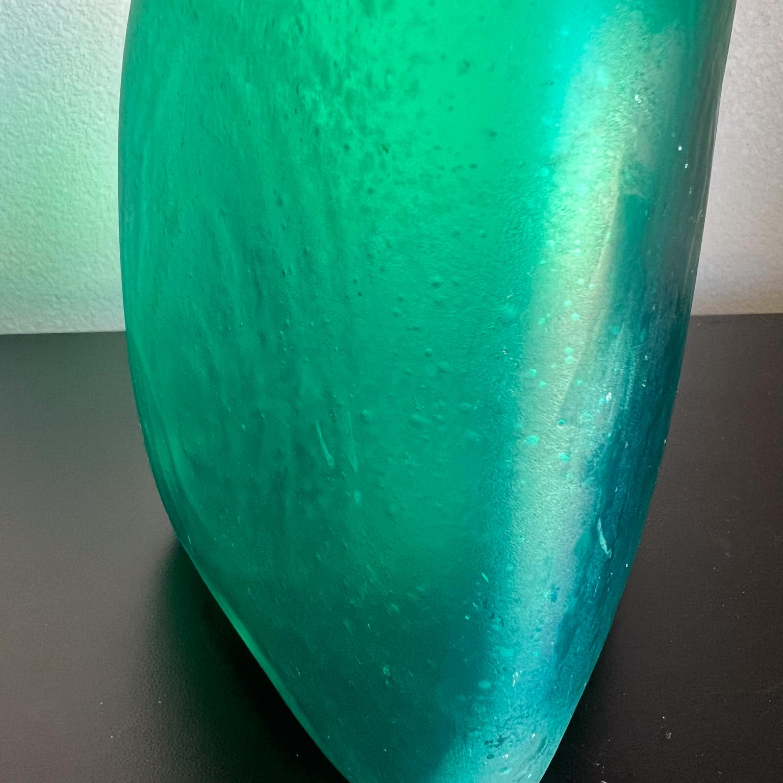 Bottiglia in vetro verde smerigliato degli anni '60 in stile Alfredo Barbini in vendita 3
