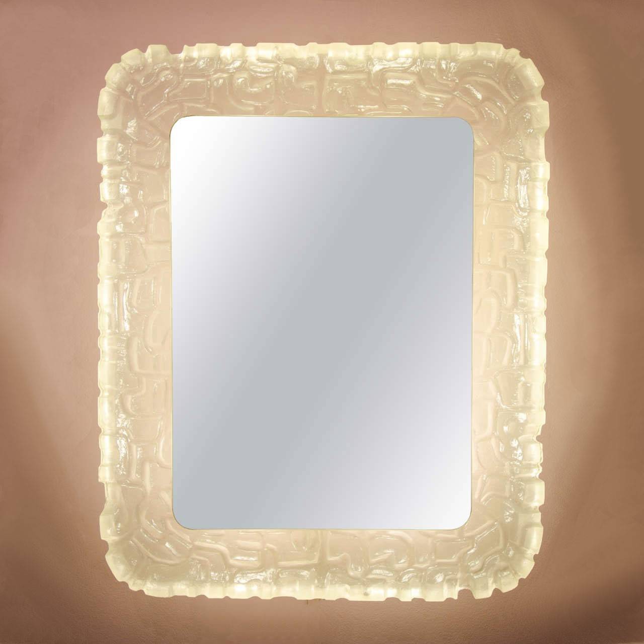 Milieu du XXe siècle Miroir rectangulaire italien des années 1960, givré de glace et recouvert d'une résine en vente