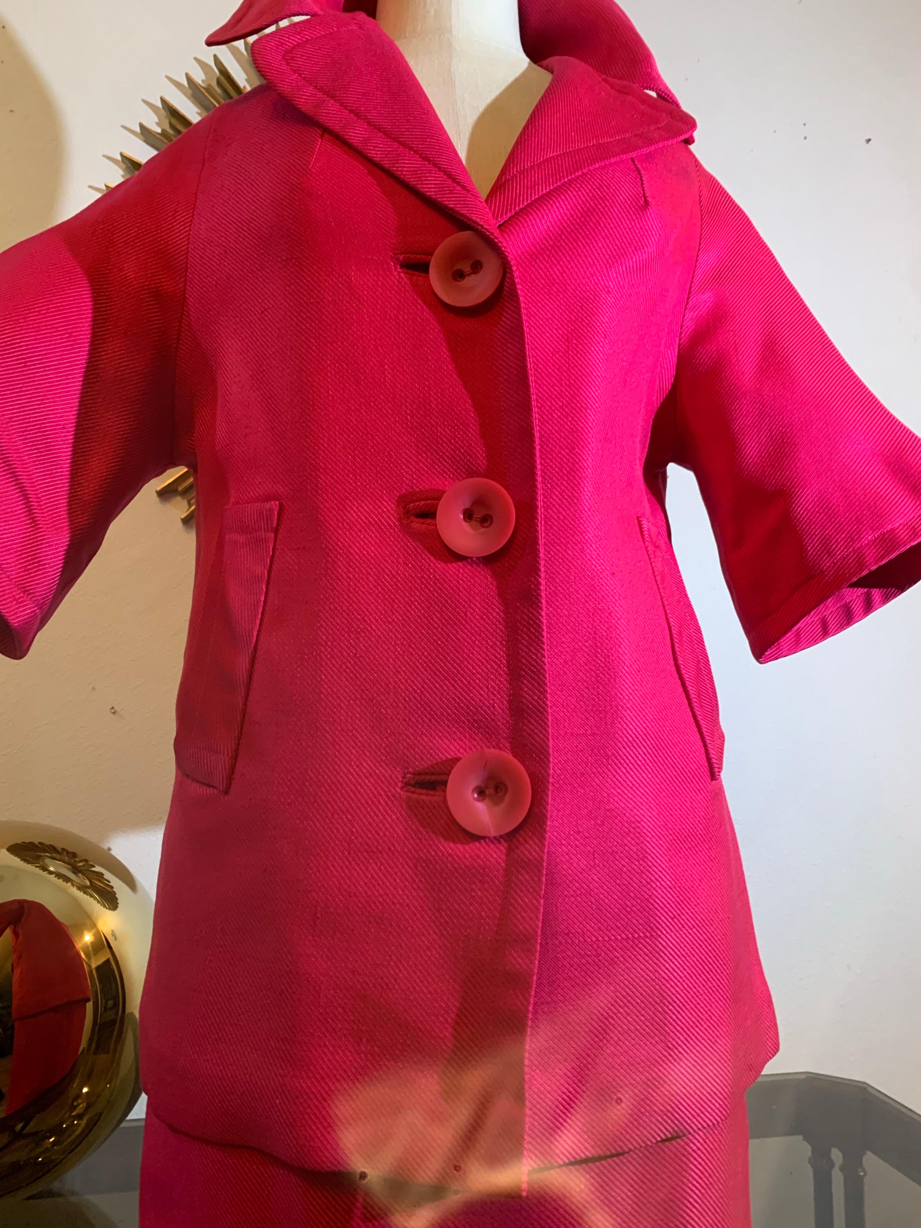 Abito a due pezzi con gonna a ruota in twill di seta degli anni '60, rosa fucsia, con maniche al gomito in vendita 3