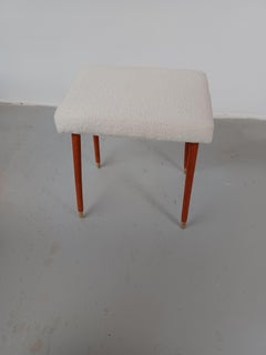 Reposapiés danés de los años 60 totalmente restaurado y retapizado