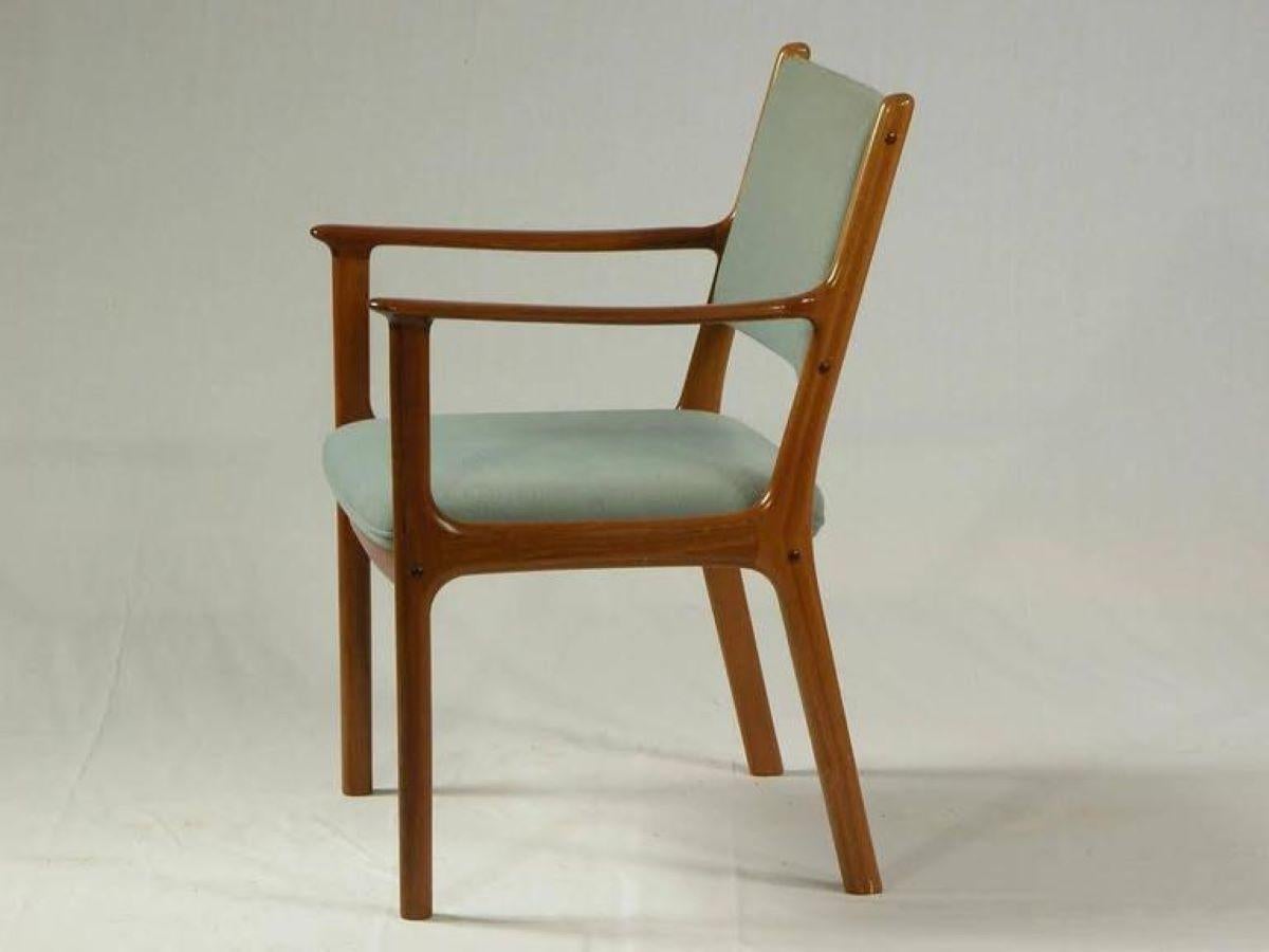 Danish 1960s Fully Restored Customizable Ole Wanscher PJ 412 Armchairs in Mahogany For Sale