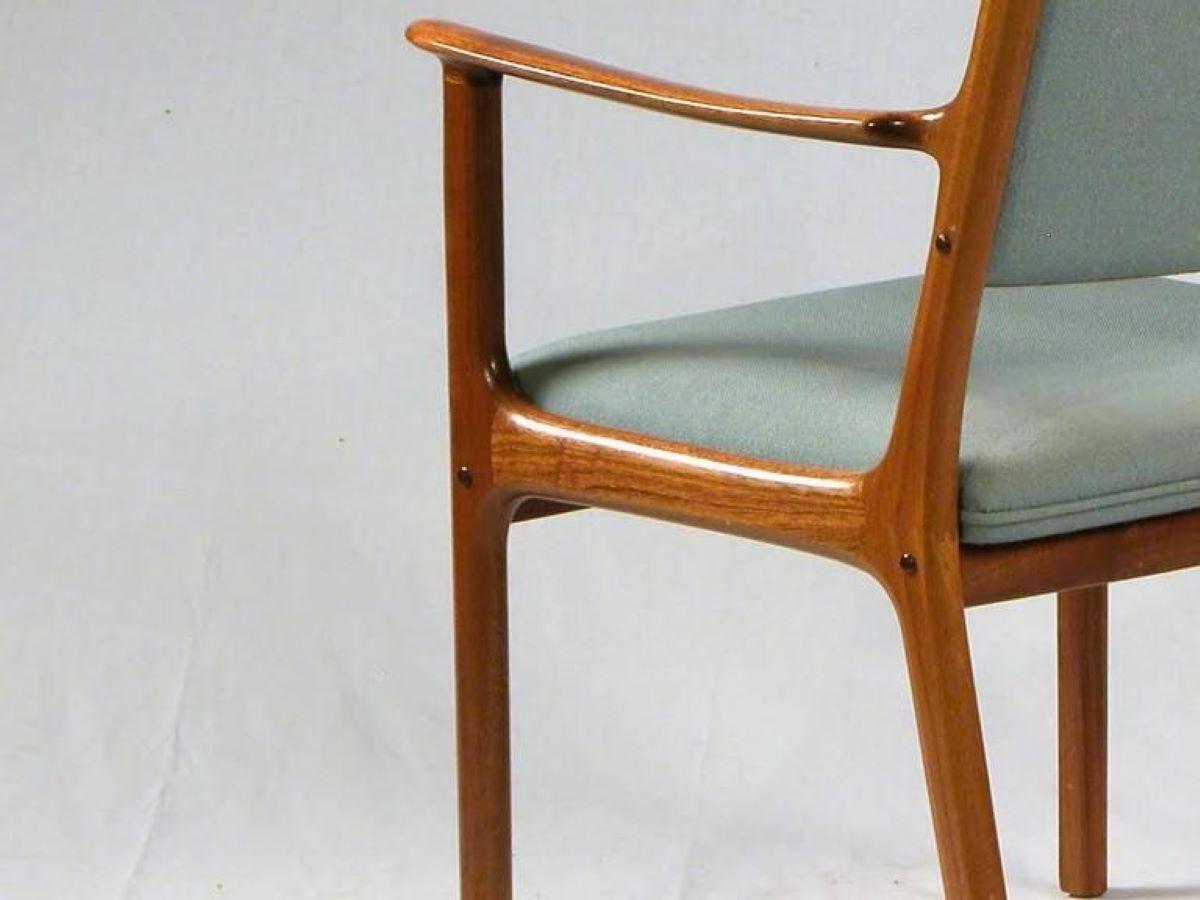 1960s Fully Restored Customizable Ole Wanscher PJ 412 Armchairs in Mahogany For Sale 2