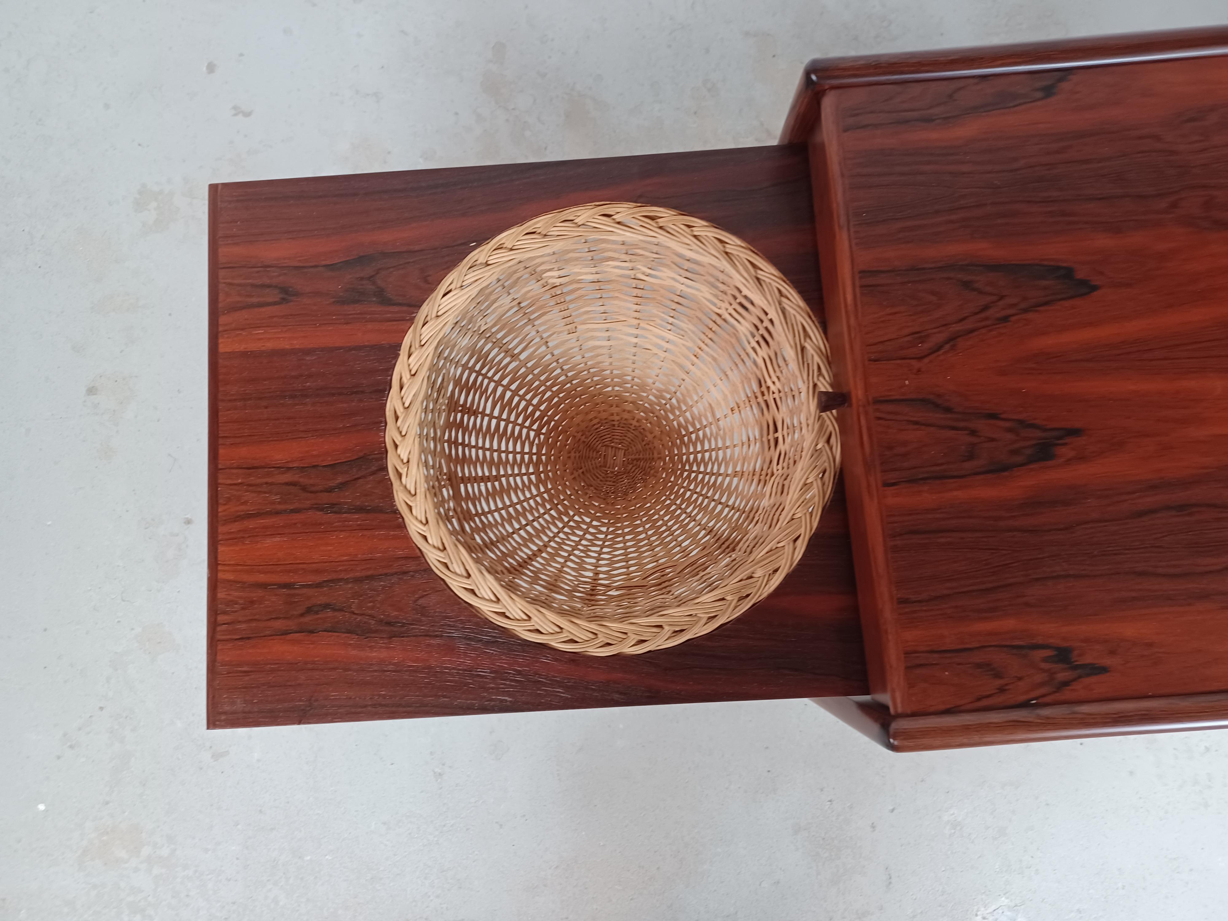 Table de couture et d'appoint en palissandre danois des années 1960, bien designs et entièrement restaurée en vente 7