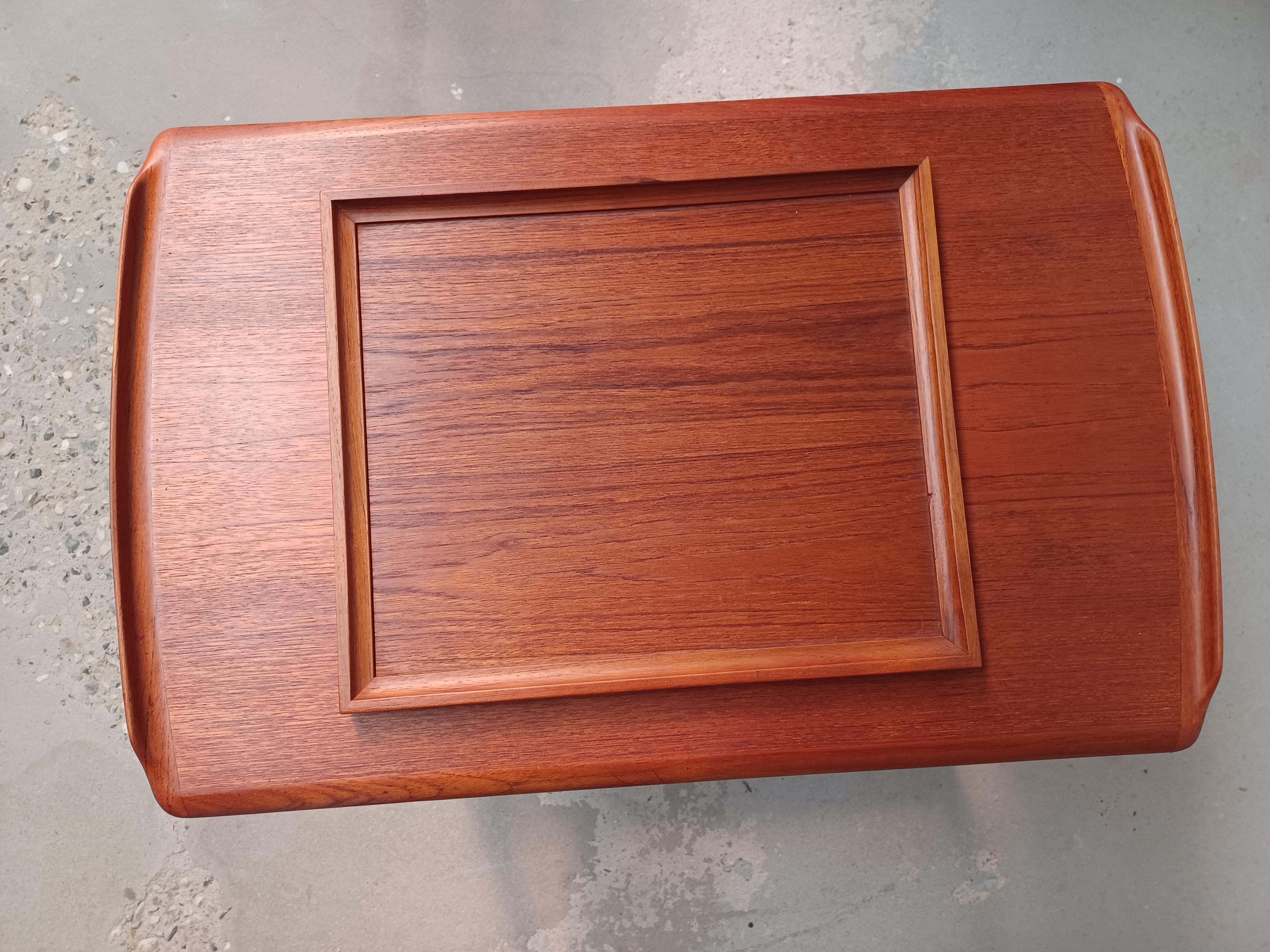 Mid-20th Century 1960s Fully Restored Danish Teak Bar Cart with Integrated Tray For Sale