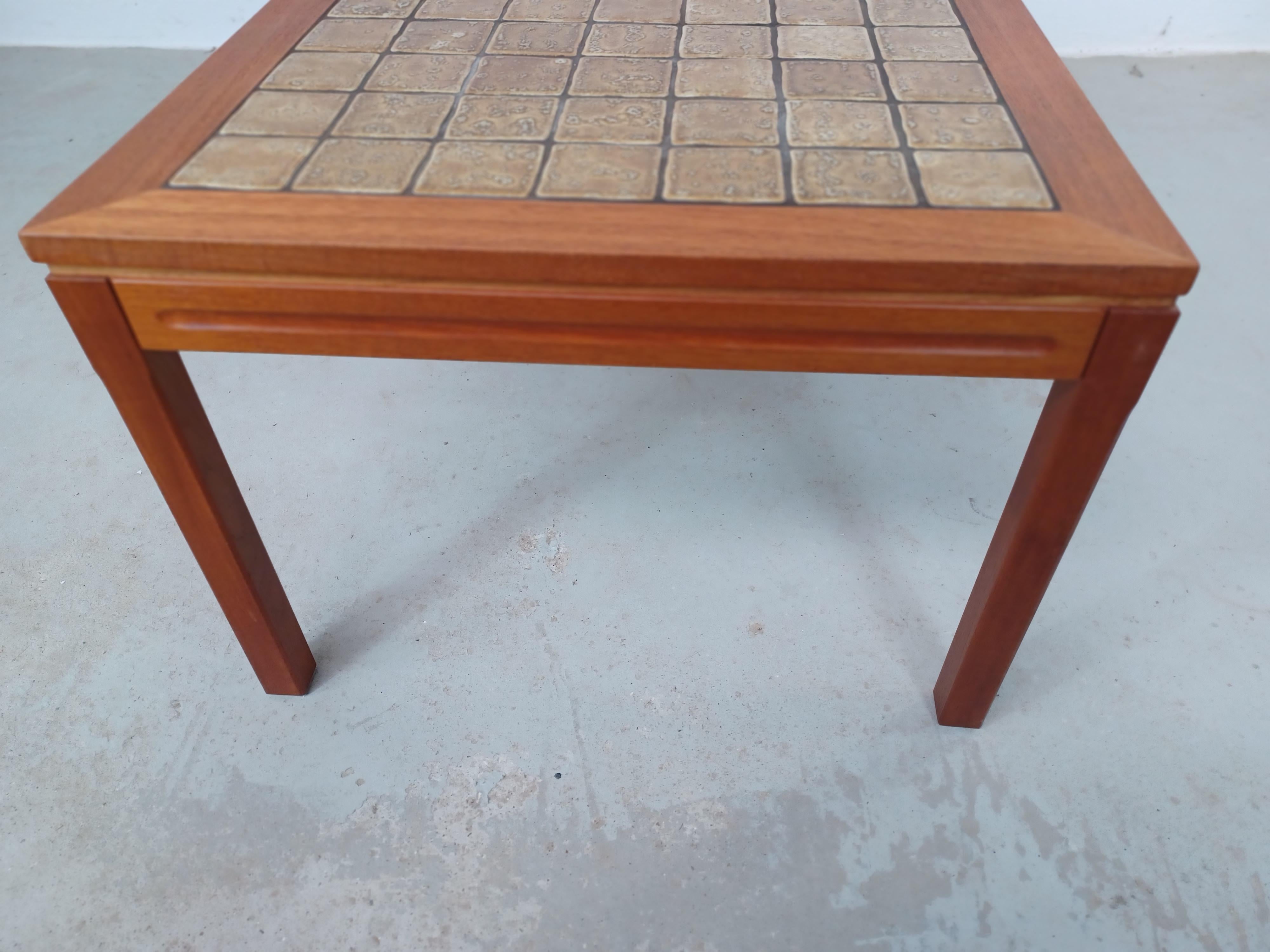 1960s Fully Restored Danish Teak Coffe Table with Tiled Table Top. For Sale 1