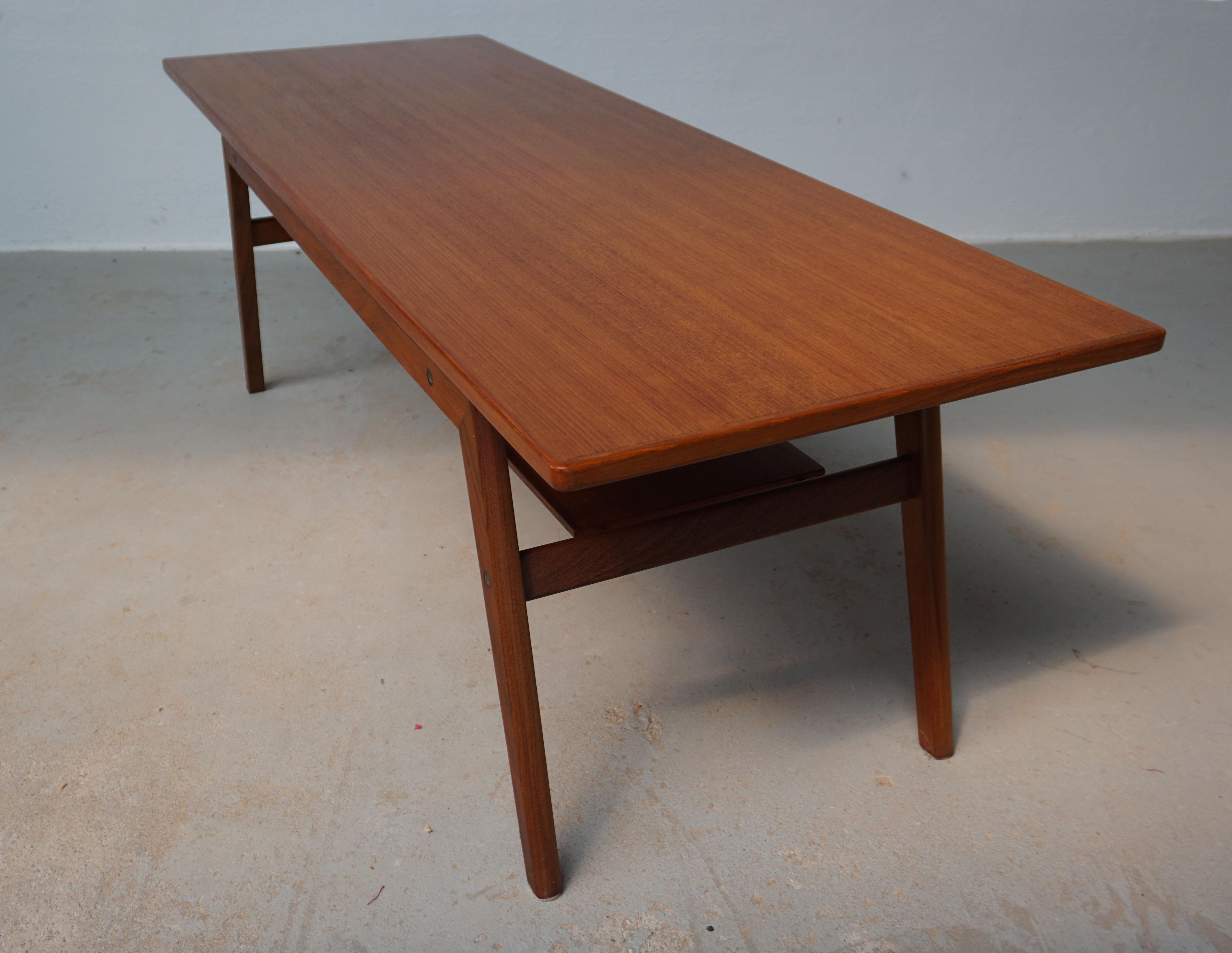1960s Fully Restored Danish Teak Coffee Table Attributed to Arne Hovmand-Olsen For Sale 1