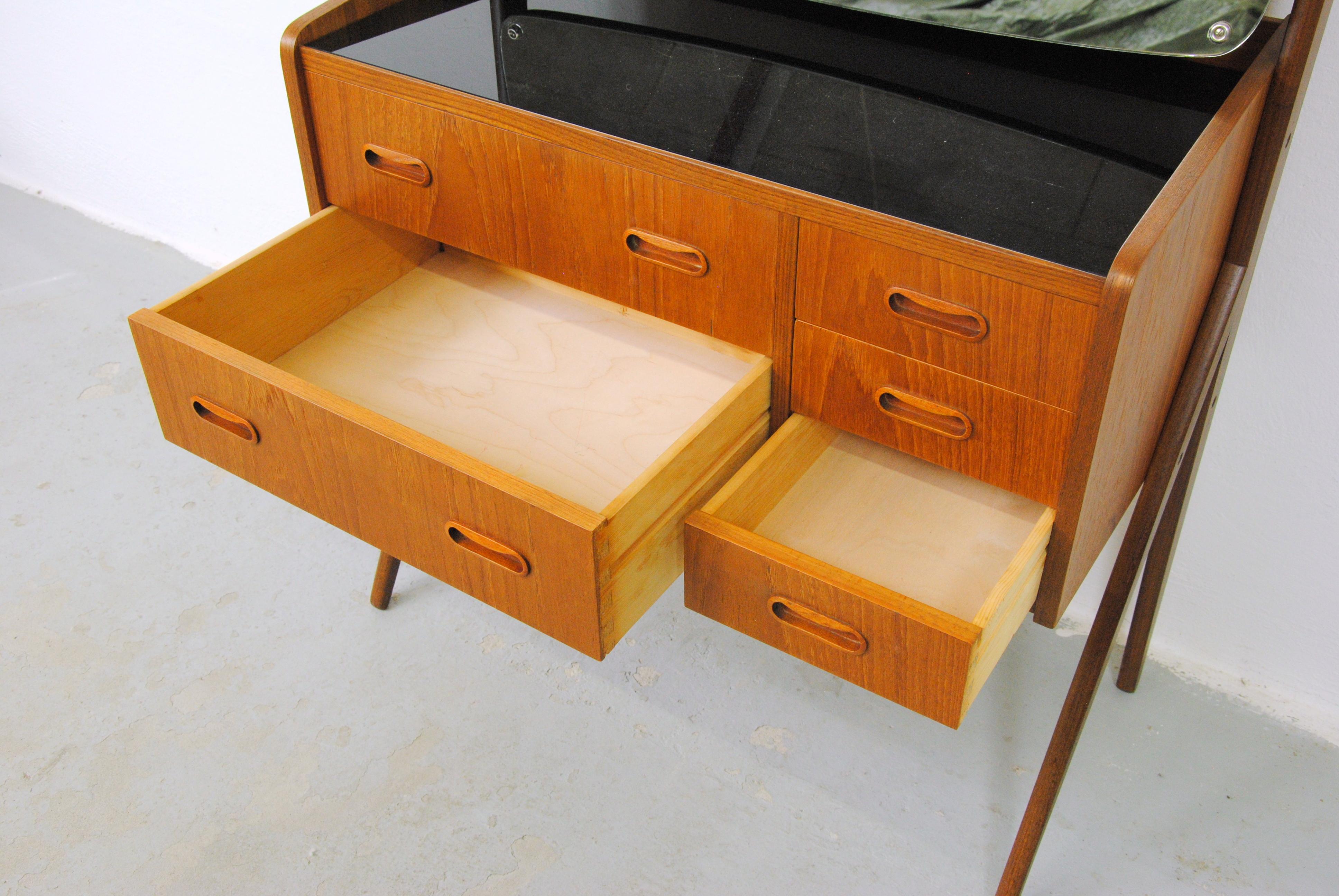 Mid-Century Modern 1960s Fully Restored Danish Teak Dressing, Vanity Table For Sale