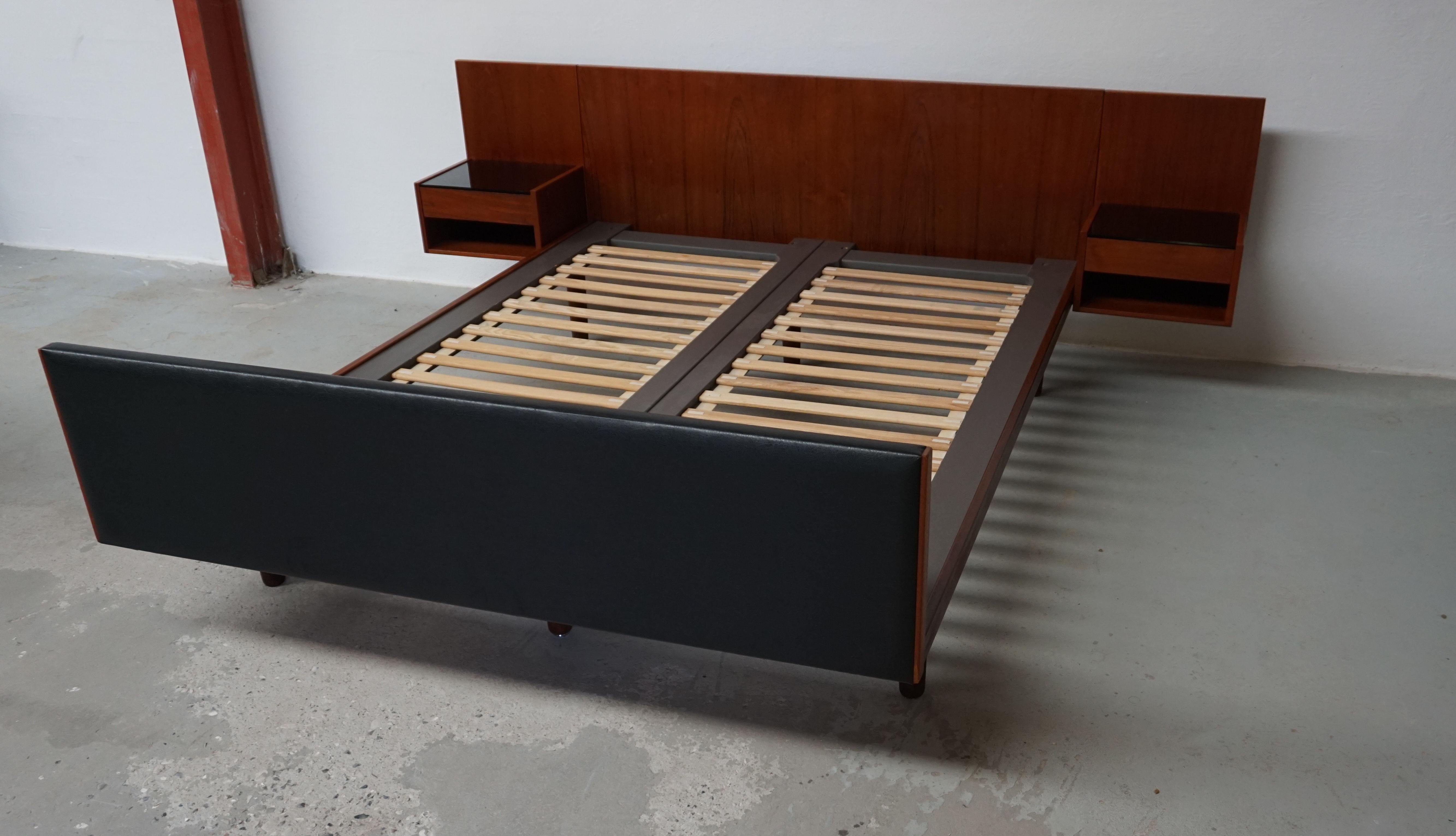 Scandinavian Modern 1960s Fully Restored Hans J. Wegner Bed and Nightstands in Teak by GETAMA For Sale