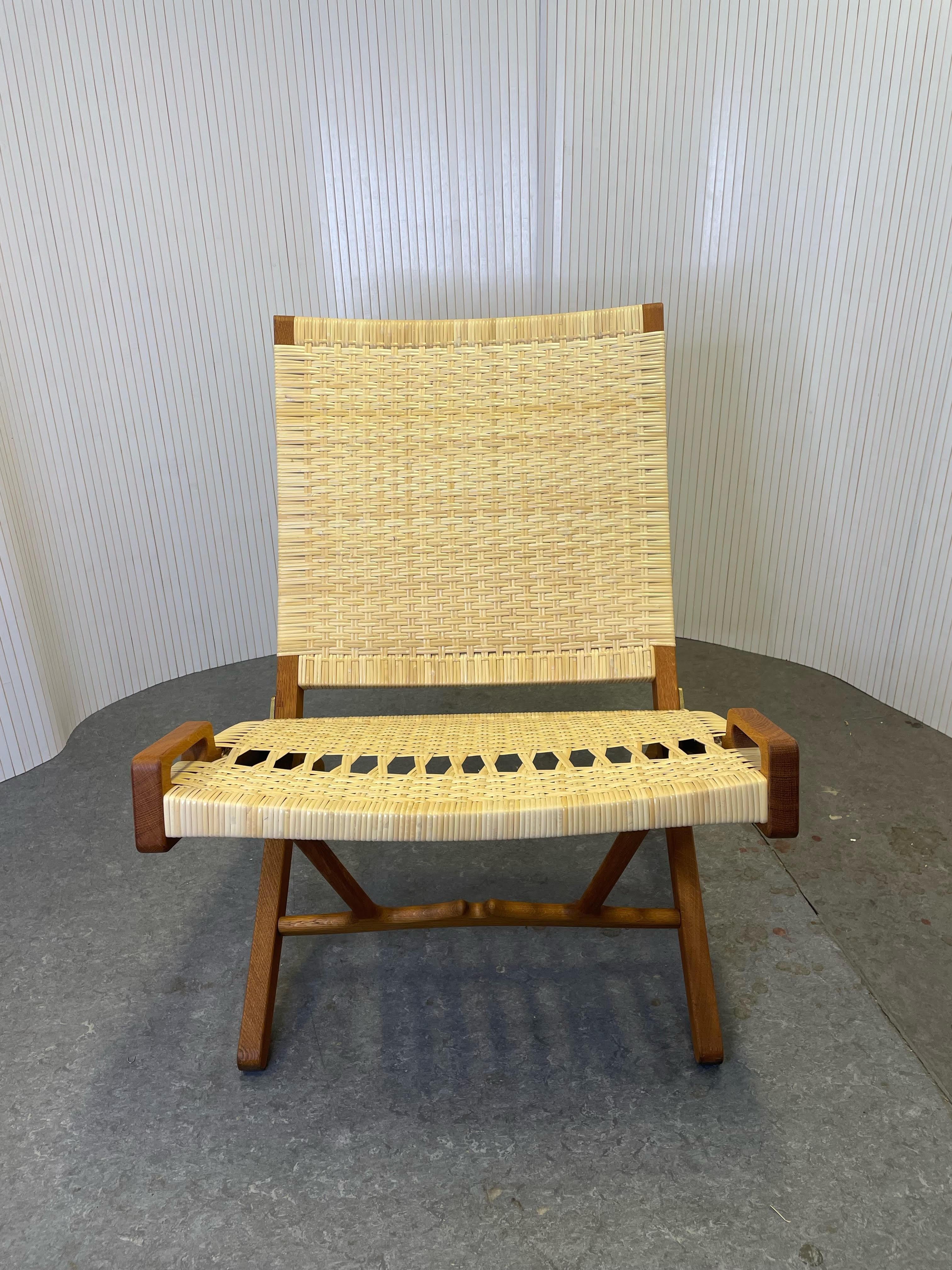 Chaise pliante Hans J. Wegner modèle JH 512 des années 1960 entièrement restaurée, rotin et rotin neufs en vente 1