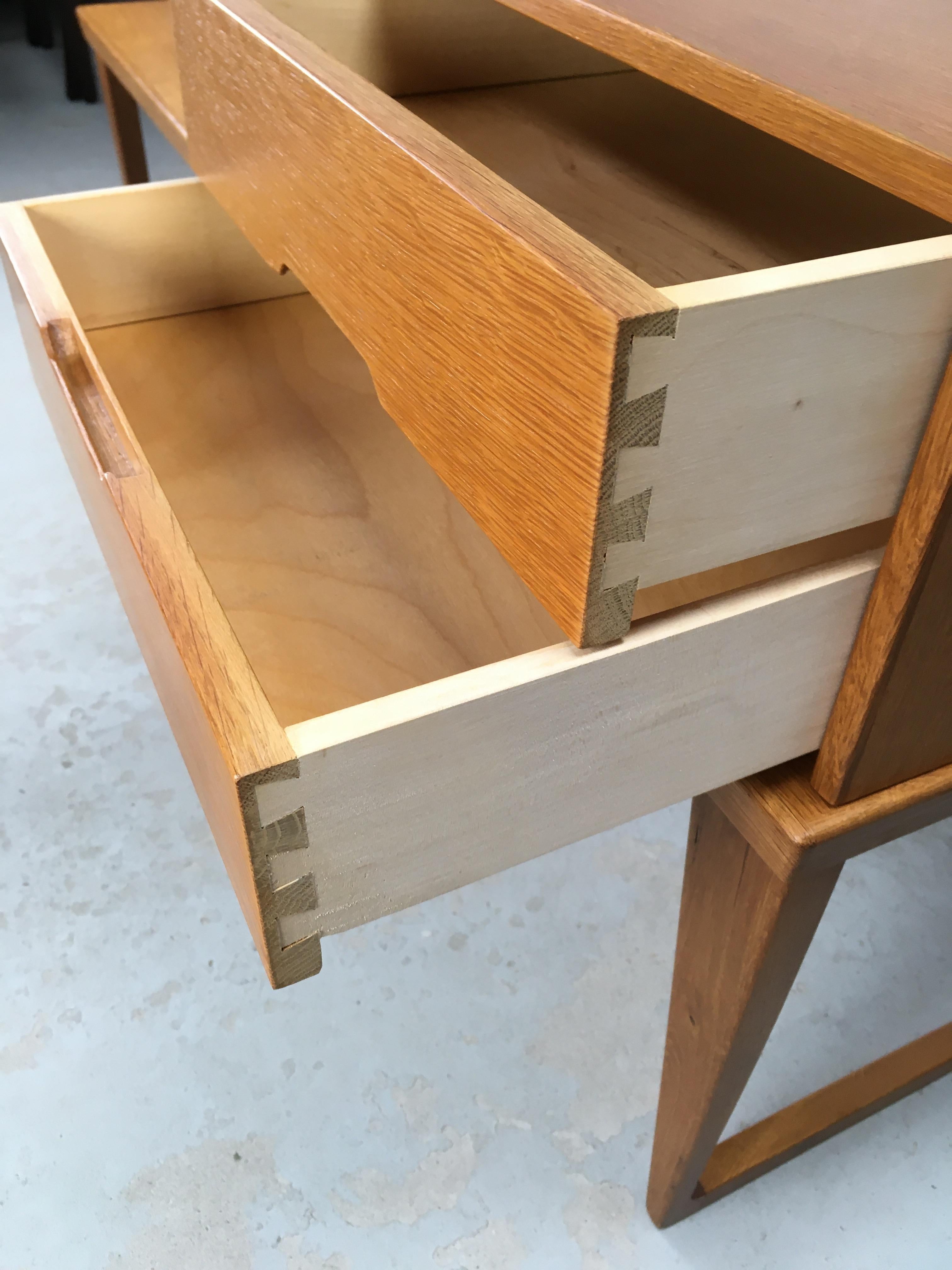 1960s Fully Restored Kai Kristiansen Oak Side Table with Chest of Drawers 4