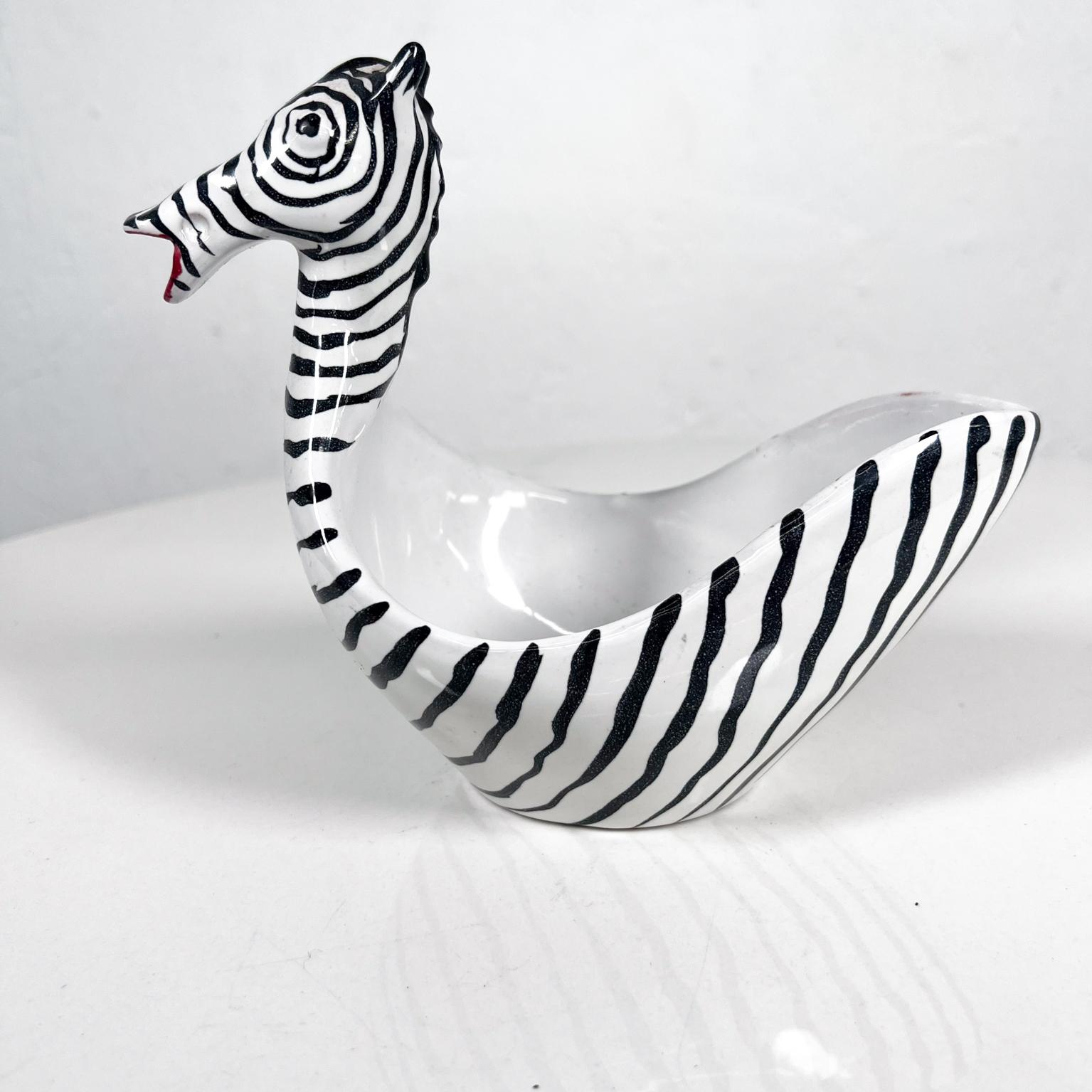 Italian 1960s Figural Zebra Bowl Animal Art Pottery by Aldo Londi Bitossi Italy For Sale