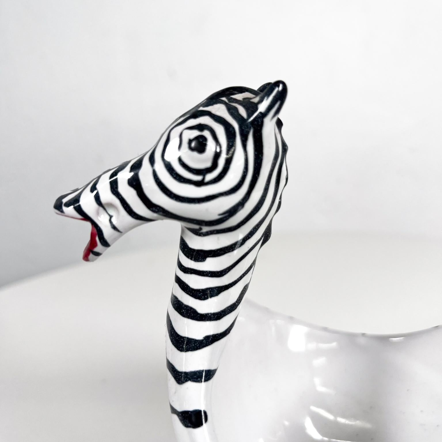 1960s Figural Zebra Bowl Animal Art Pottery by Aldo Londi Bitossi Italy In Good Condition For Sale In Chula Vista, CA