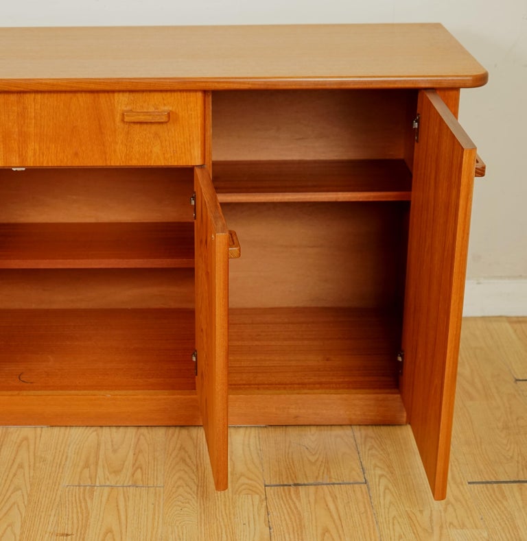 1960's G Plan Mid Century Retro Sideboard For Sale at 1stDibs