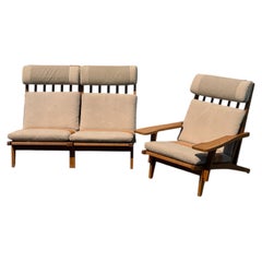 Système d'assise modulaire GE-375 des années 1960, conçu par Hans J. Wegner pour GETAMA, en chêne