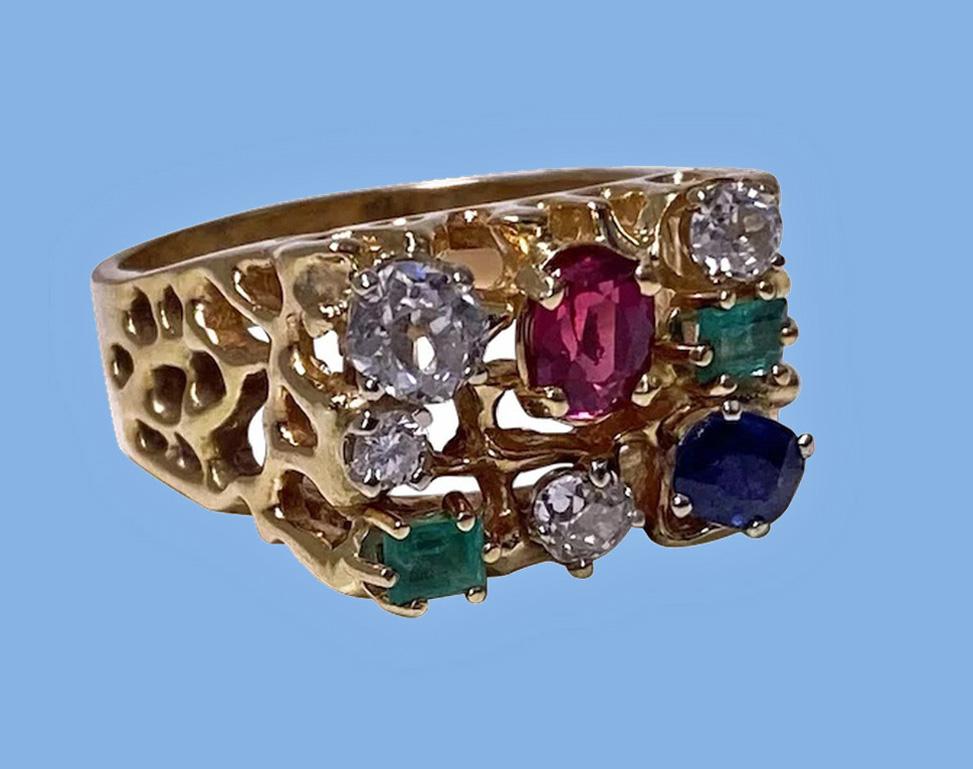 1960’s Gentleman's Gold and Gemstone Ring In Good Condition For Sale In Toronto, ON