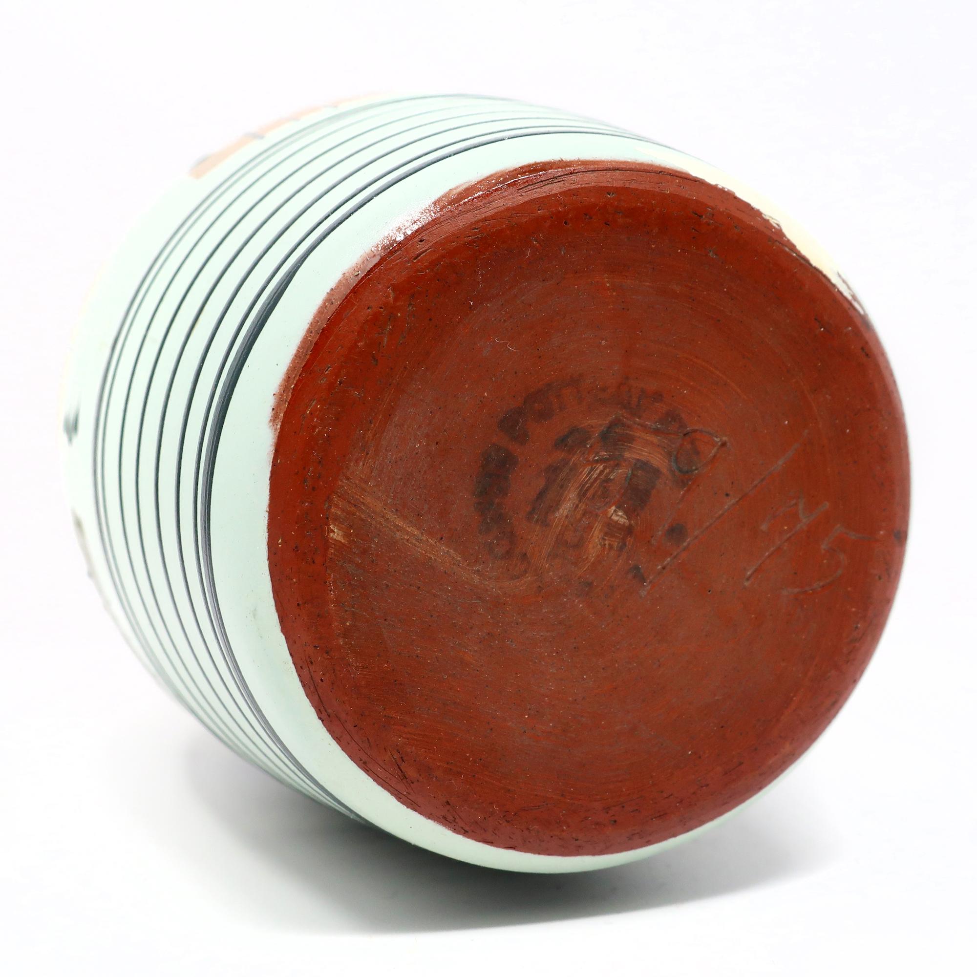 20ième siècle Vase en céramique à rayures géométriques MCM des années 1960 par Babbacombe Pottery en vente