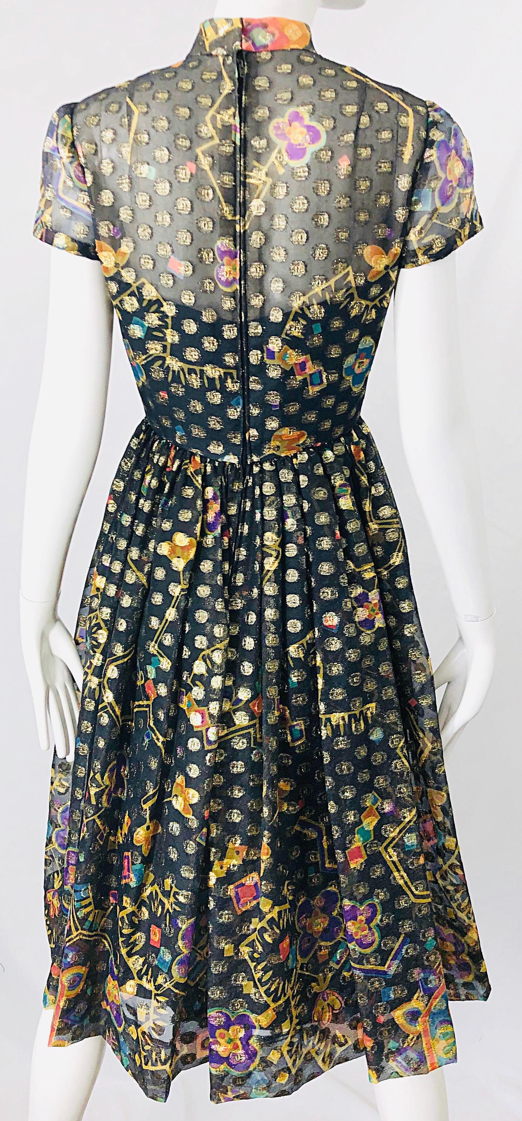 1960er George Halley Seide Chiffon Gold Blume Polka Dot Vintage 60er Jahre Kleid im Zustand „Hervorragend“ im Angebot in San Diego, CA
