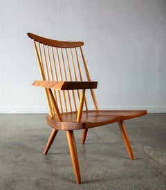 1975 Silla de salón George Nakashima Studio con brazo de forma libre Nogal y nogal americano