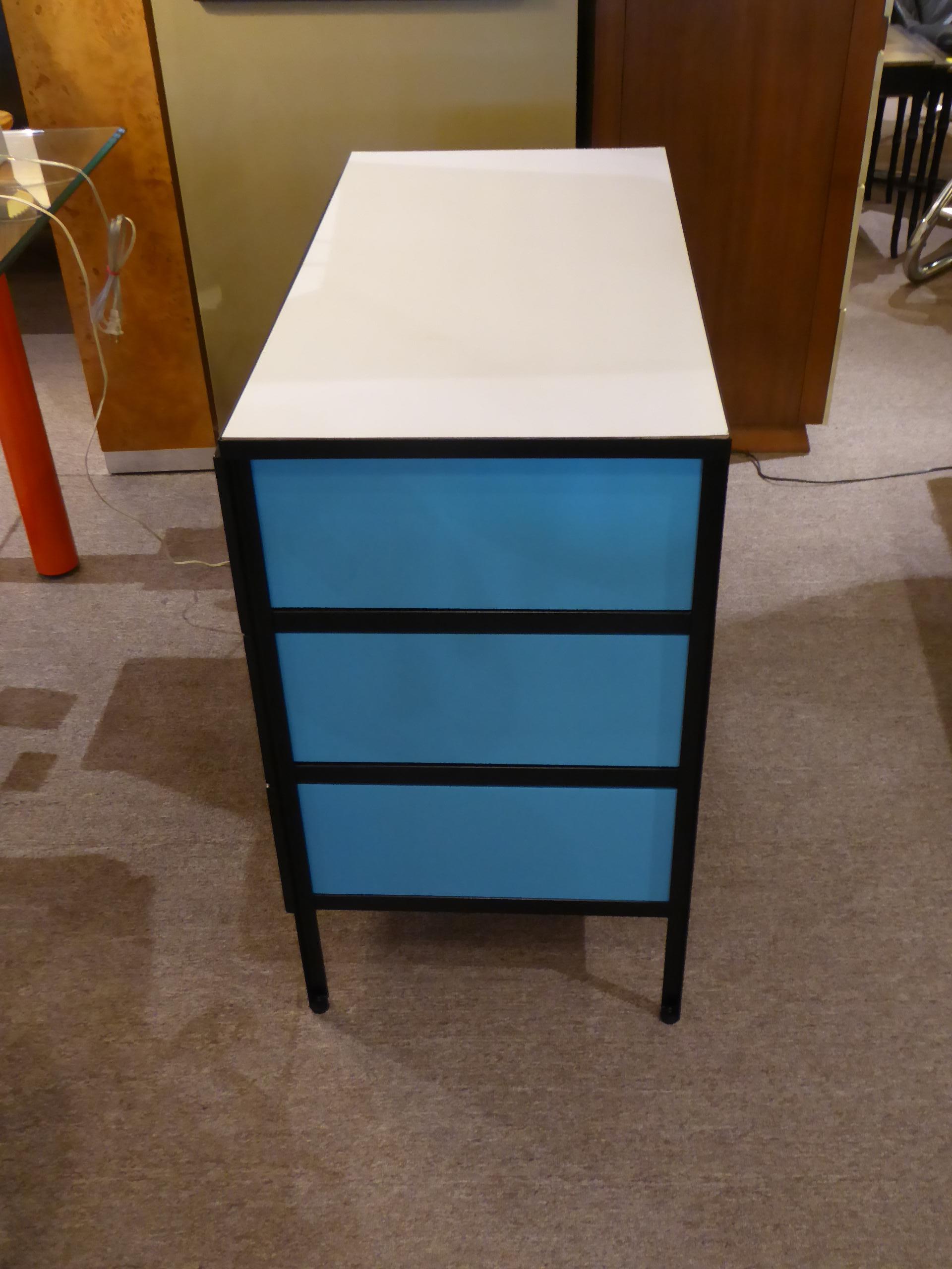 1960s George Nelson Steel Frame Dresser Commode for Herman Miller In Good Condition In Miami, FL