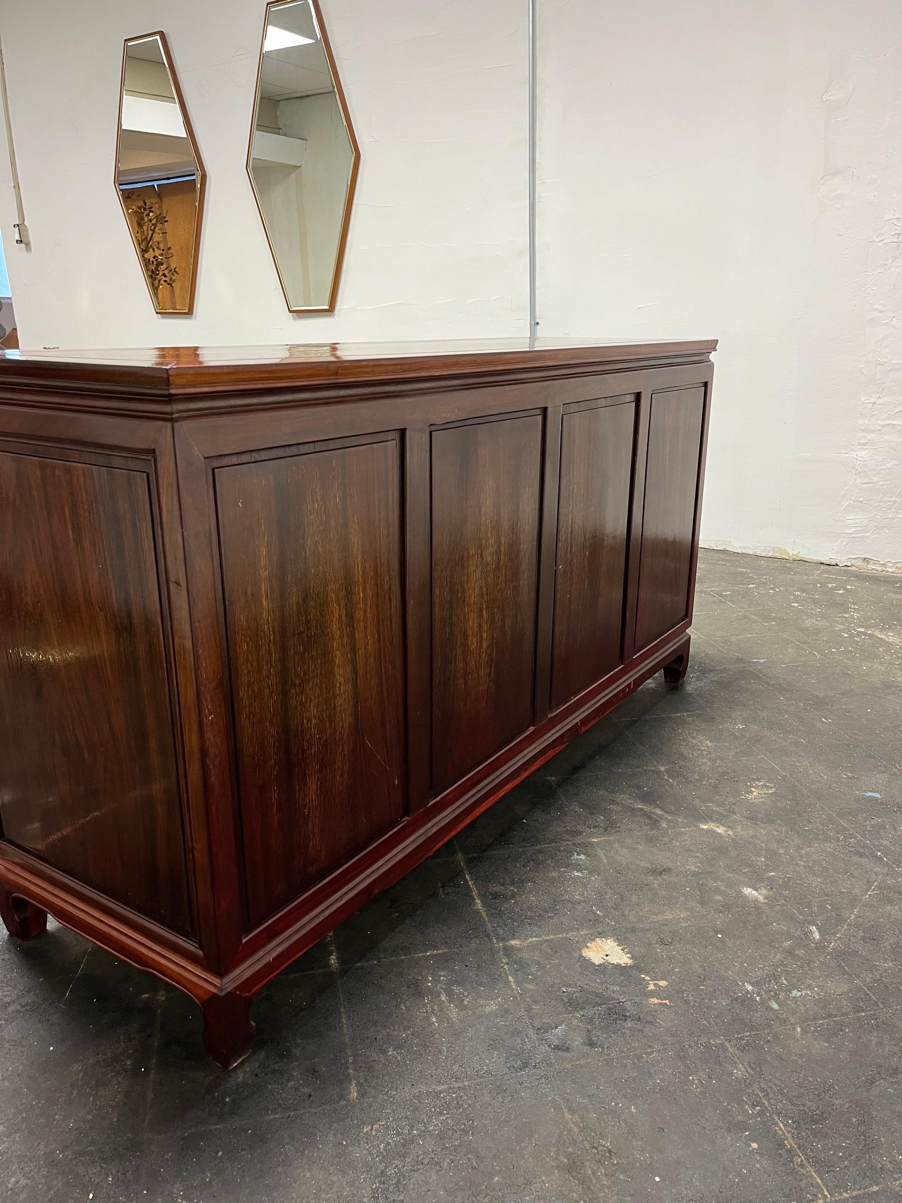Hong Kong 1960s George Zee Rosewood Chinoiserie Buffet Credenza For Sale